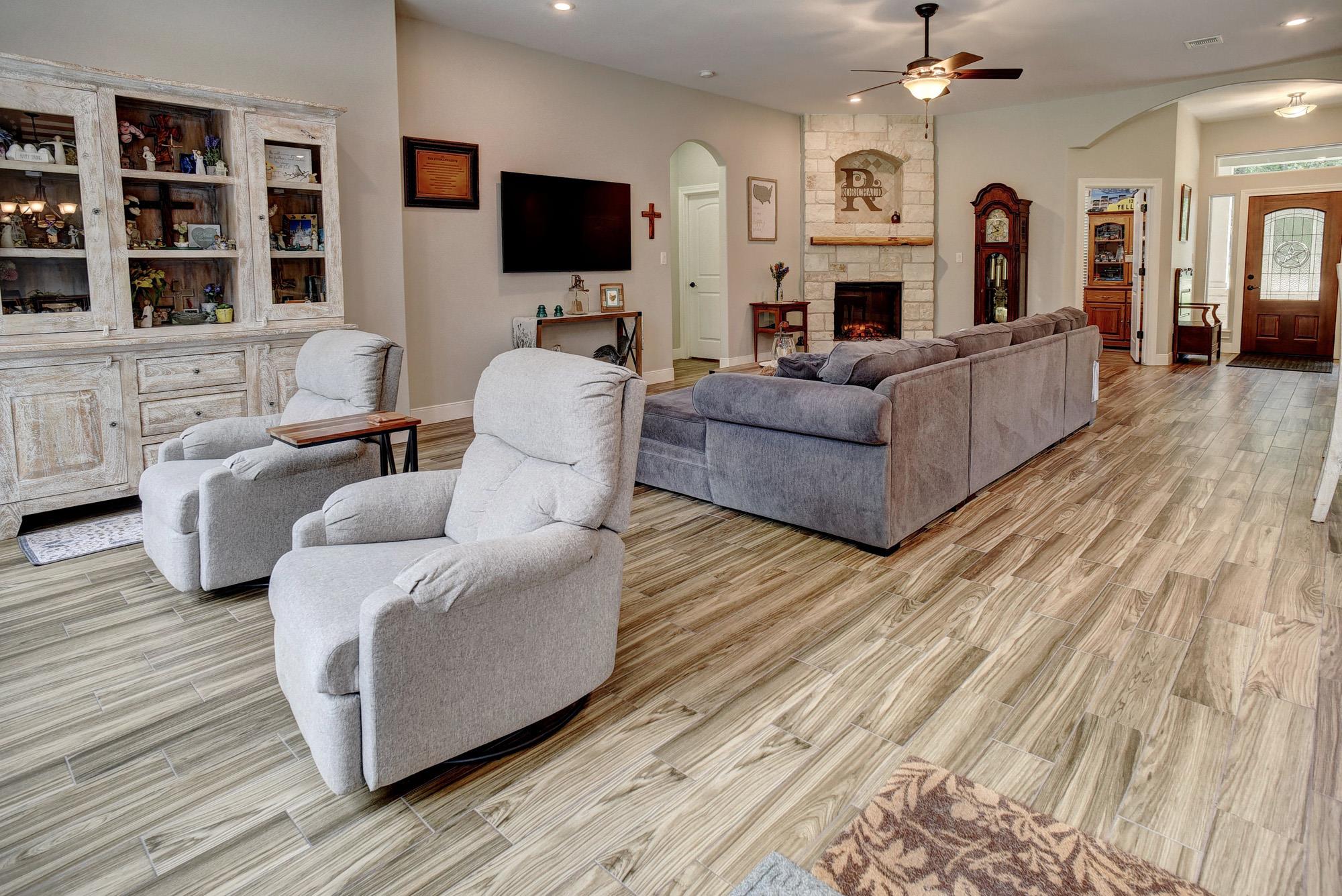 115 Mesquite Cv, Bastrop, TX 78602