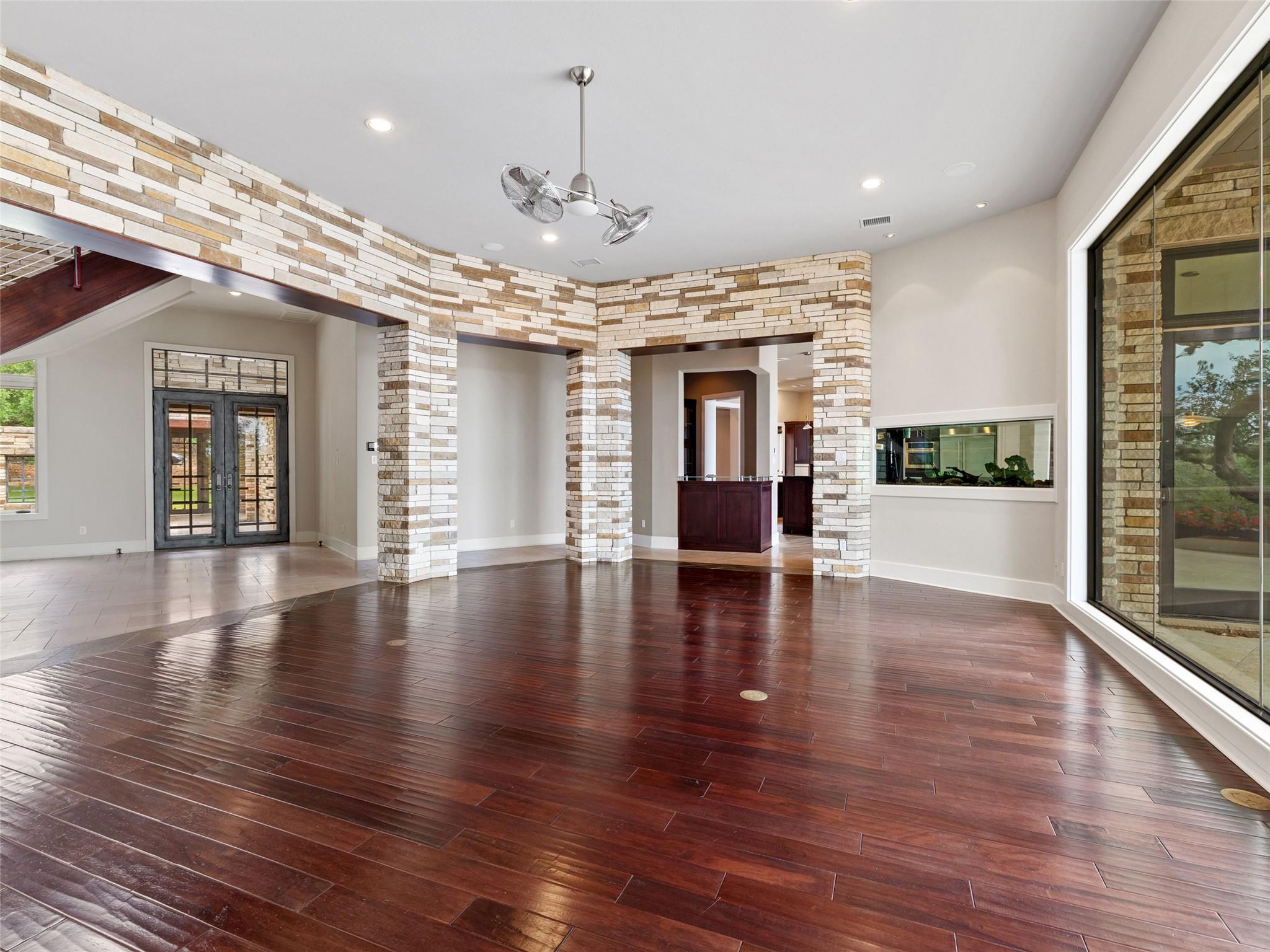 17807 Breakwater Dr, Jonestown, TX 78645