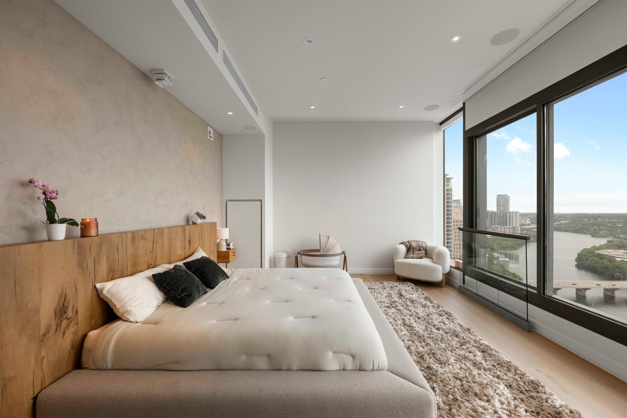 210 Lavaca St # 2706, Austin, TX 78701