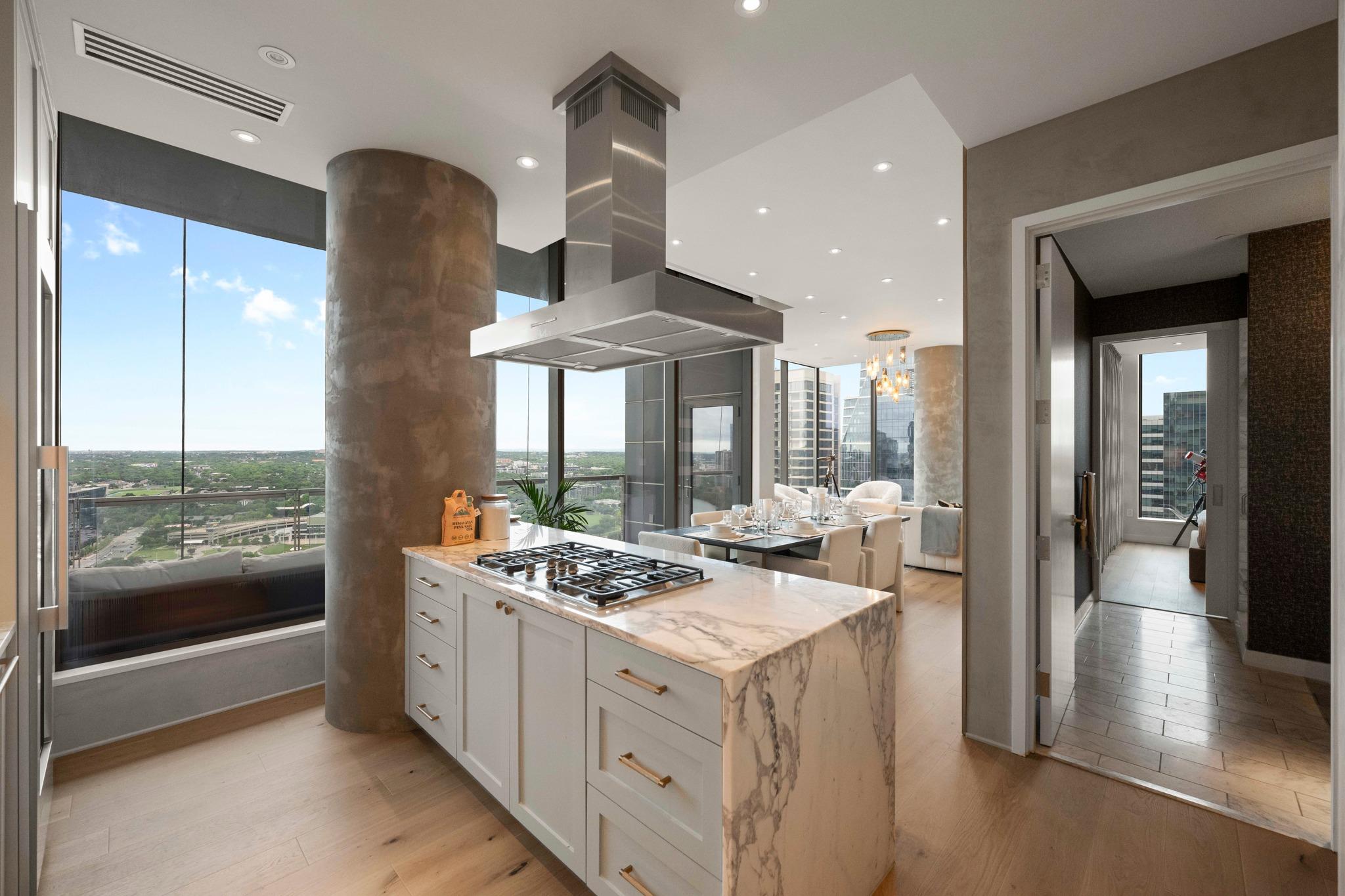 210 Lavaca St # 2706, Austin, TX 78701