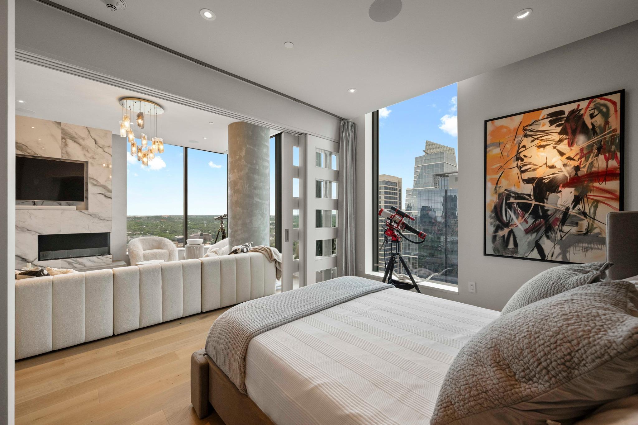 210 Lavaca St # 2706, Austin, TX 78701