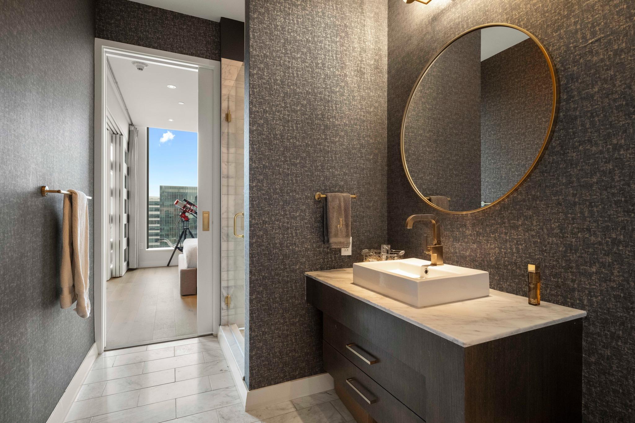 210 Lavaca St # 2706, Austin, TX 78701
