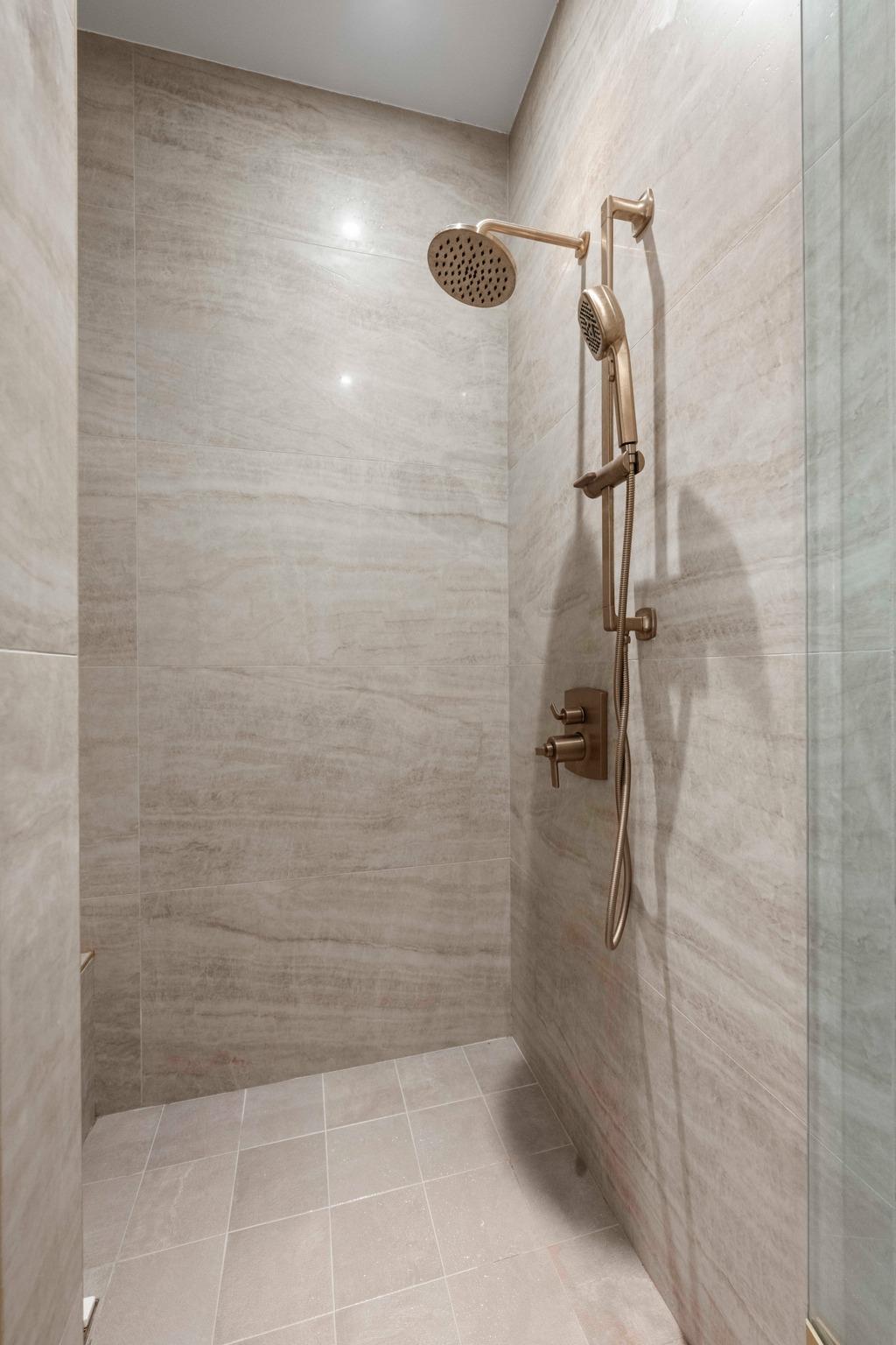 210 Lavaca St # 2706, Austin, TX 78701