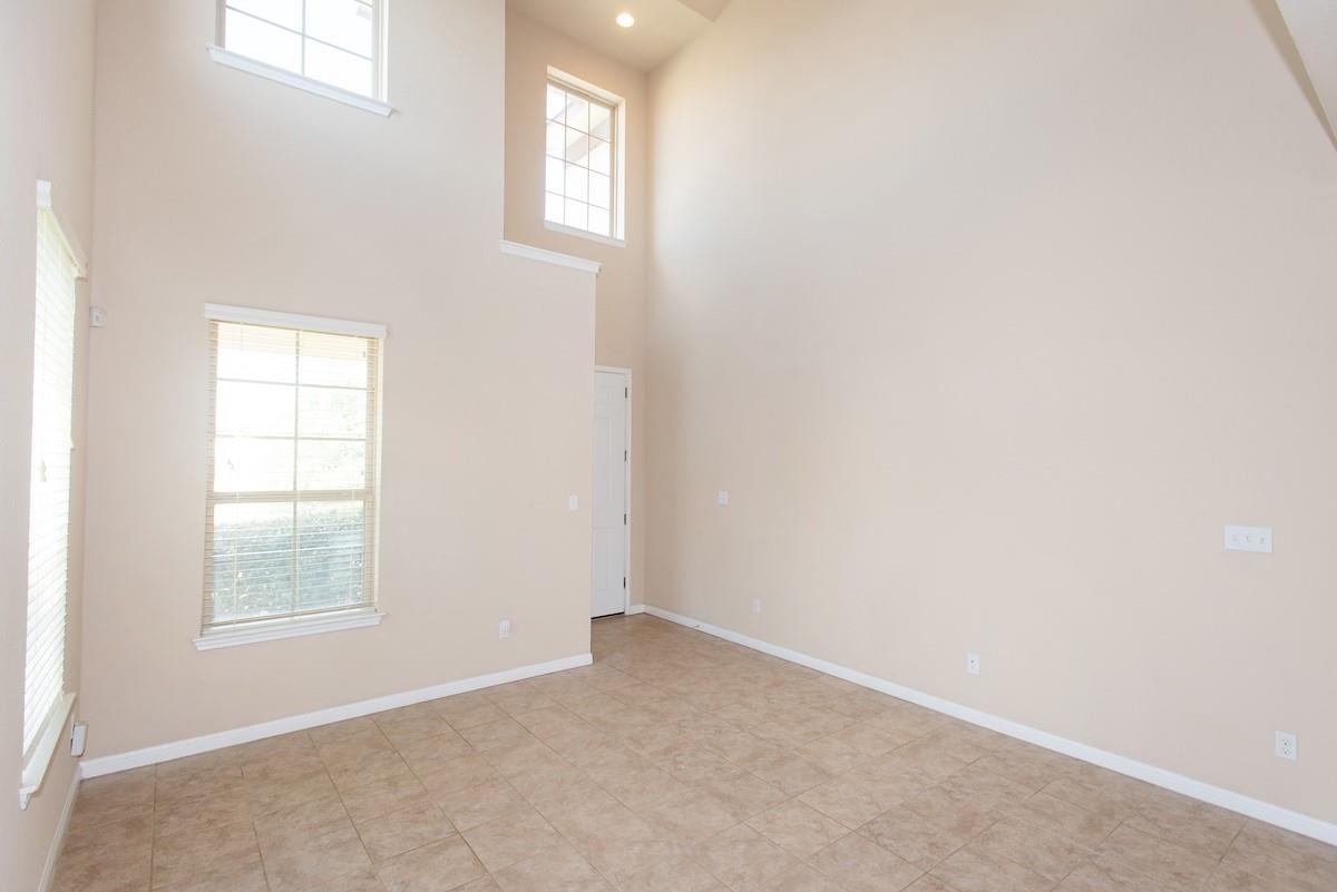 8113 Rosano St, Round Rock, TX 78665