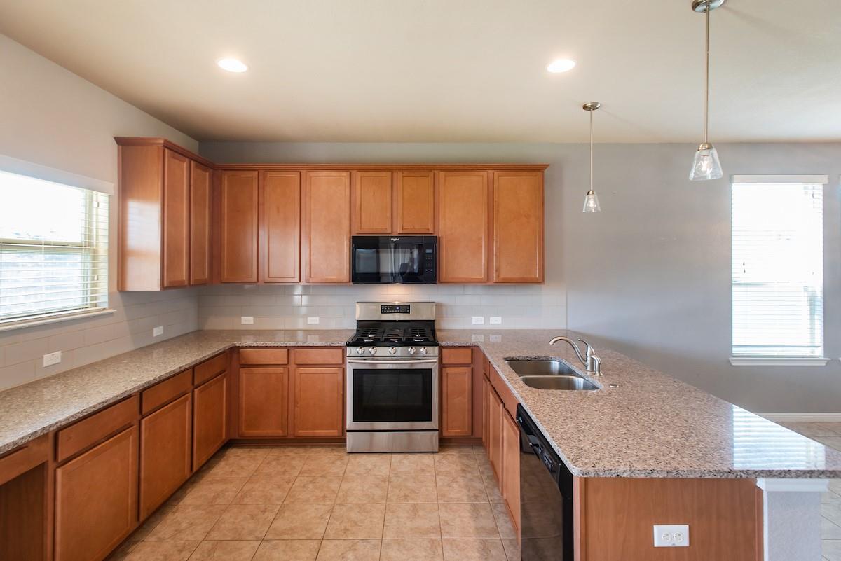 8113 Rosano St, Round Rock, TX 78665