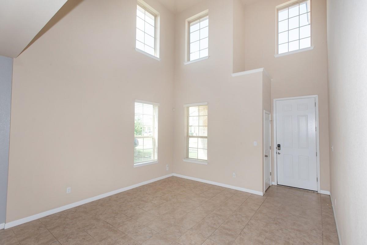 8113 Rosano St, Round Rock, TX 78665