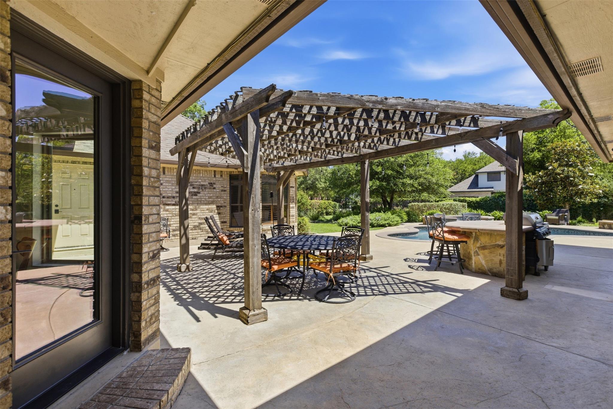 2 Meandering Way, Round Rock, TX 78664
