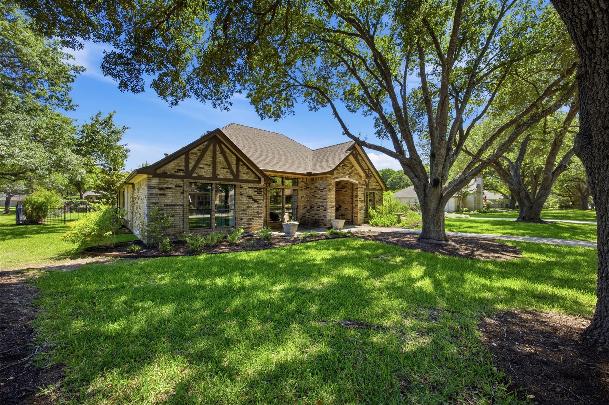 2 Meandering Way, Round Rock, TX 78664