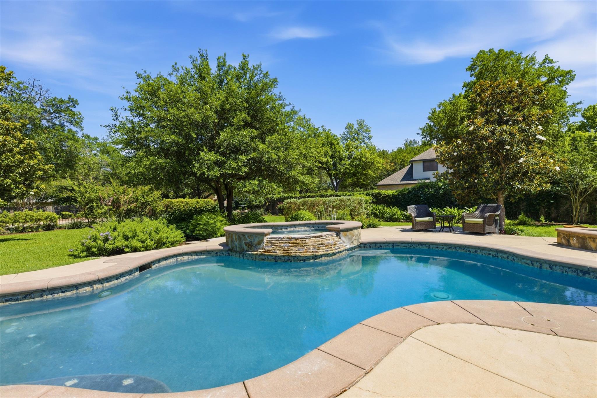 2 Meandering Way, Round Rock, TX 78664