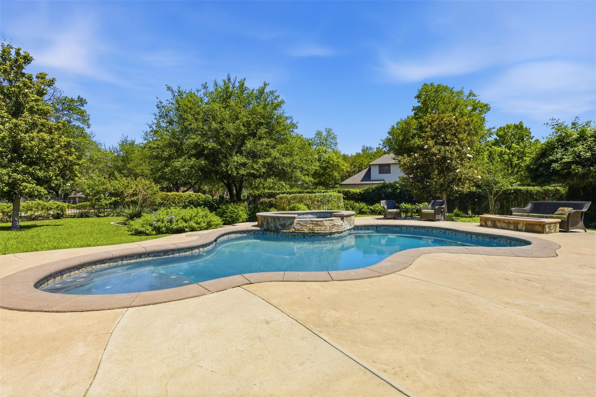 2 Meandering Way, Round Rock, TX 78664