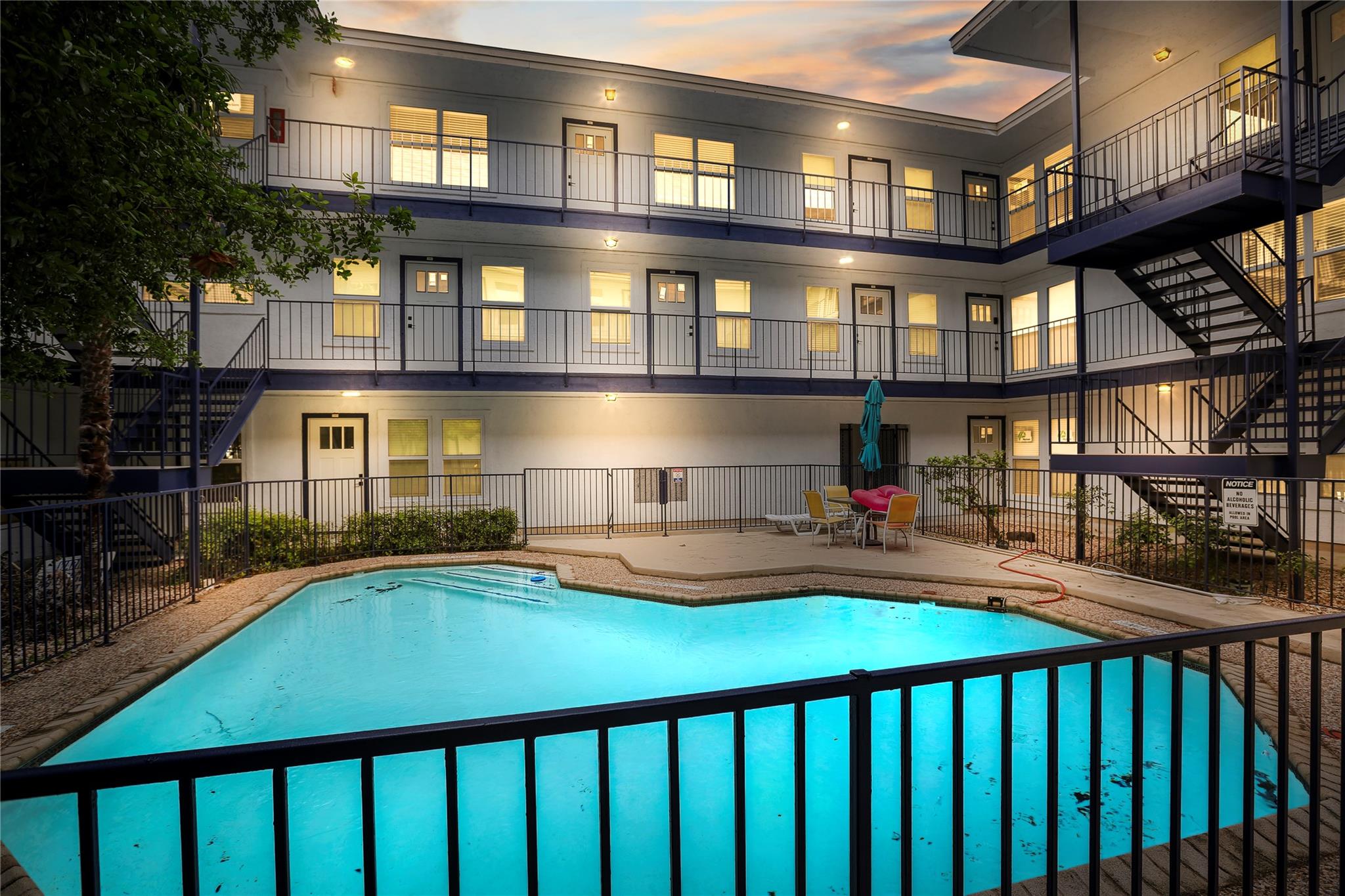 923 E 41st St # 102, Austin, TX 78751
