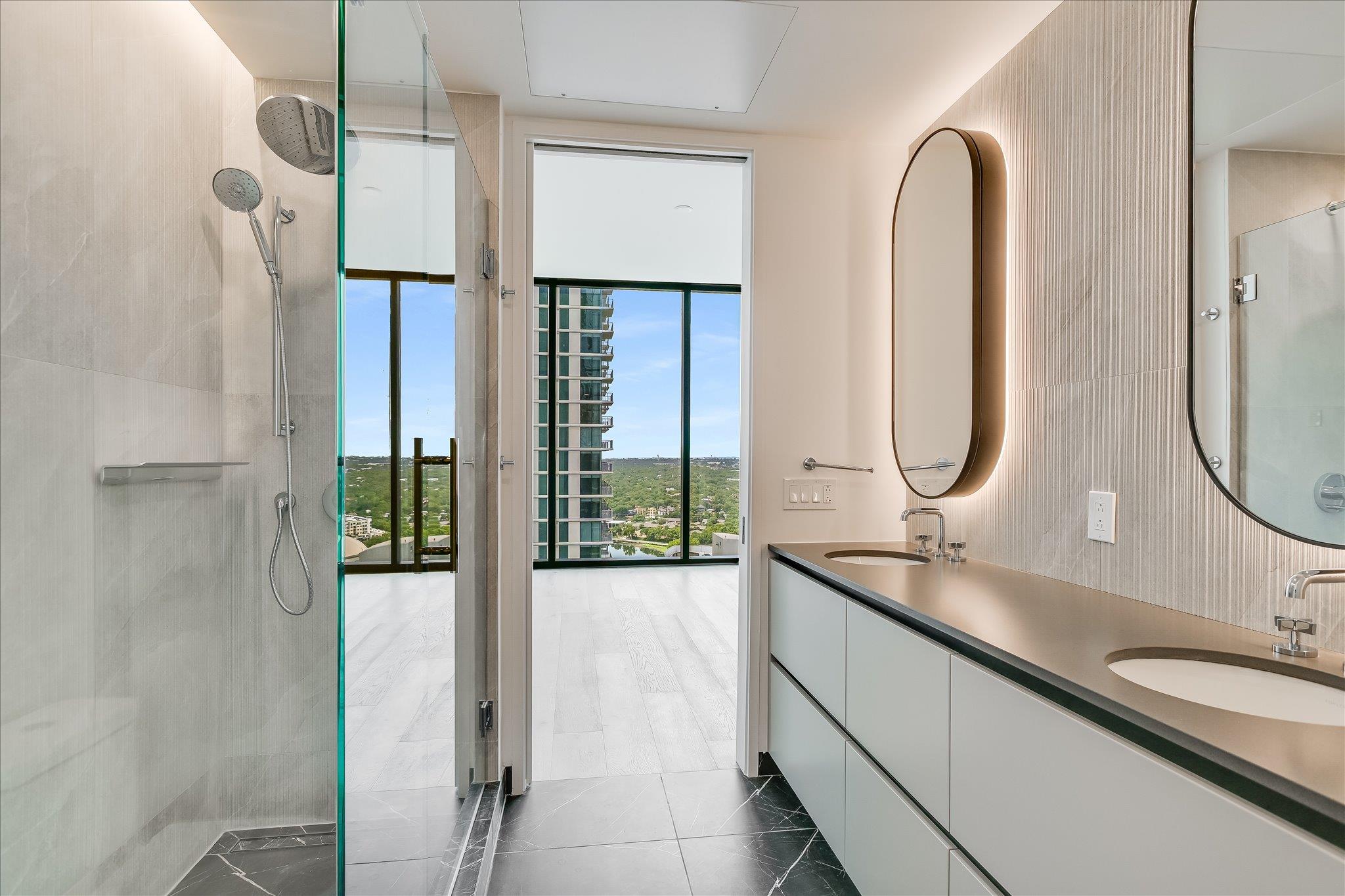 610 Davis St # 2705, Austin, TX 78701