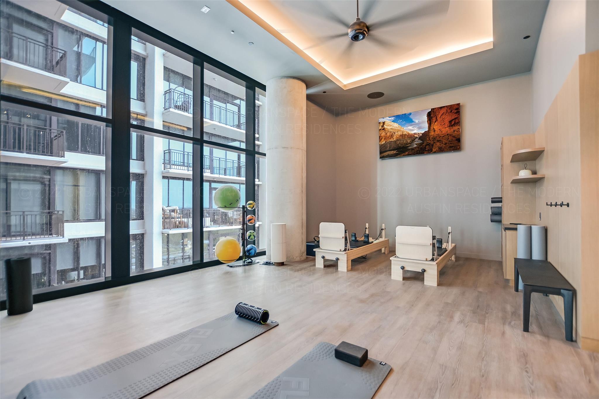 610 Davis St # 2705, Austin, TX 78701