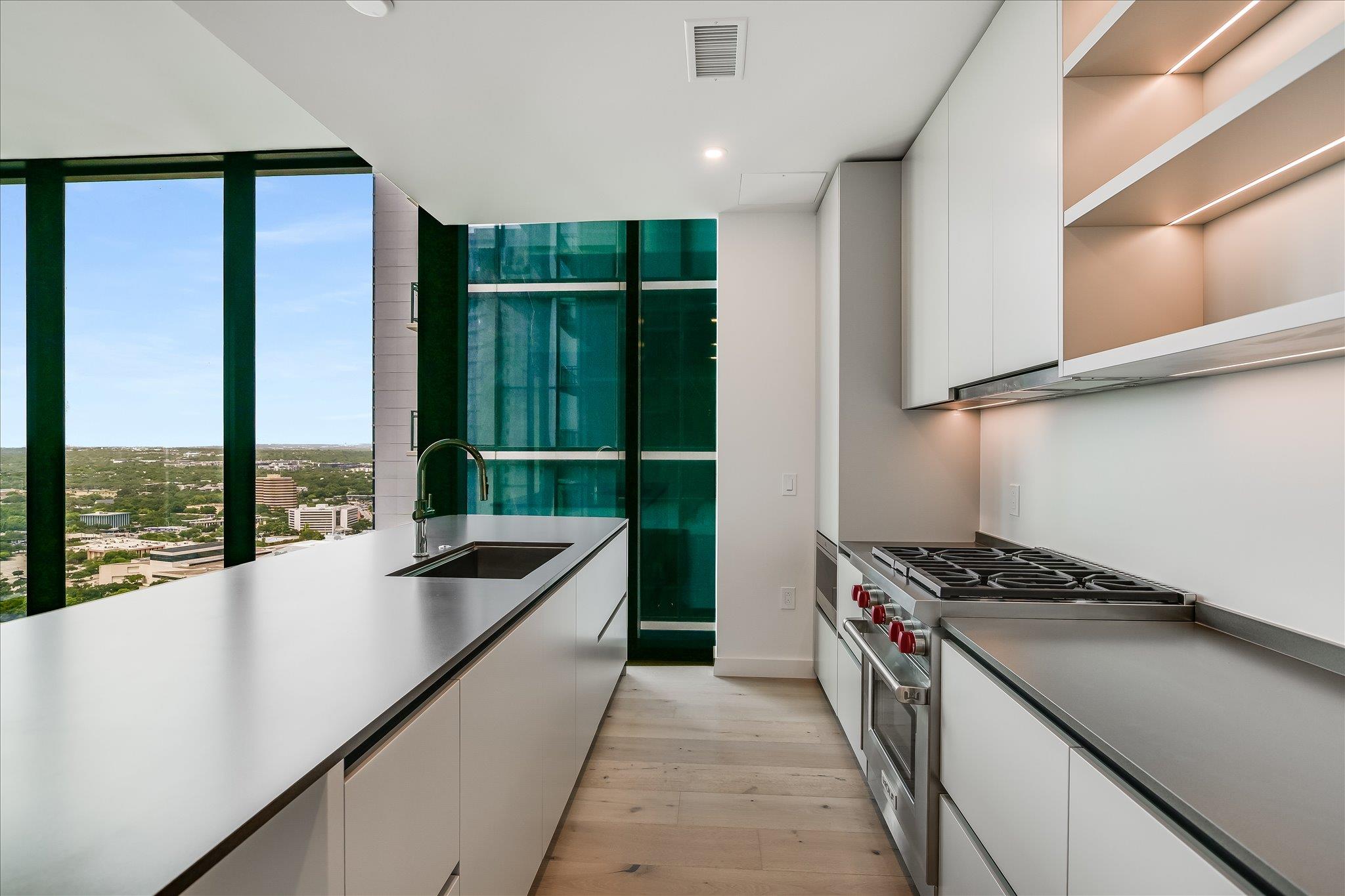 610 Davis St # 2705, Austin, TX 78701