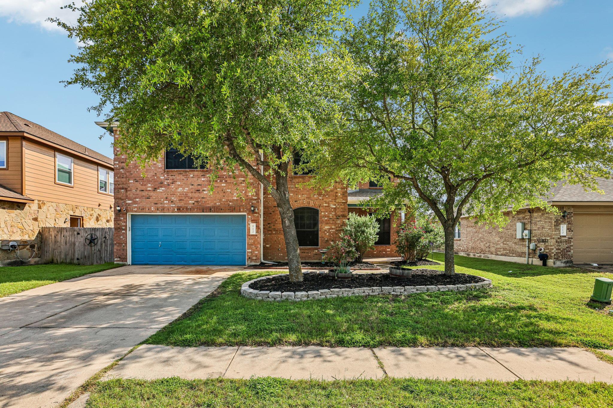 112 Floating Leaf Dr, Hutto, TX 78634