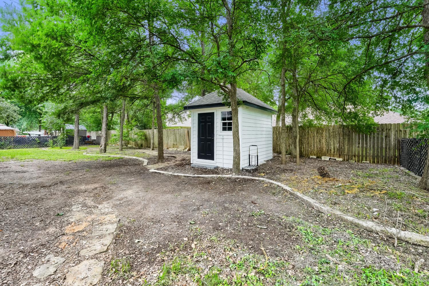 3014 Parker Dr, Georgetown, TX 78628