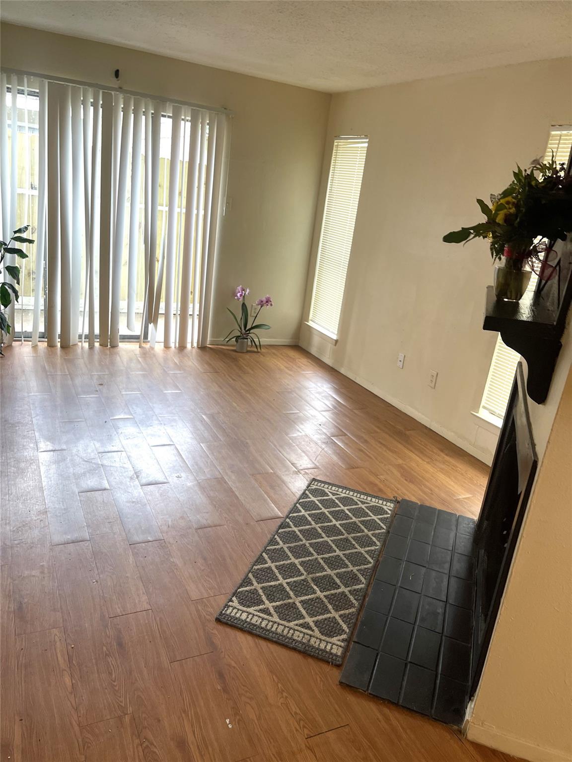 1902 WEST Loop # B-1, Austin, TX 78758