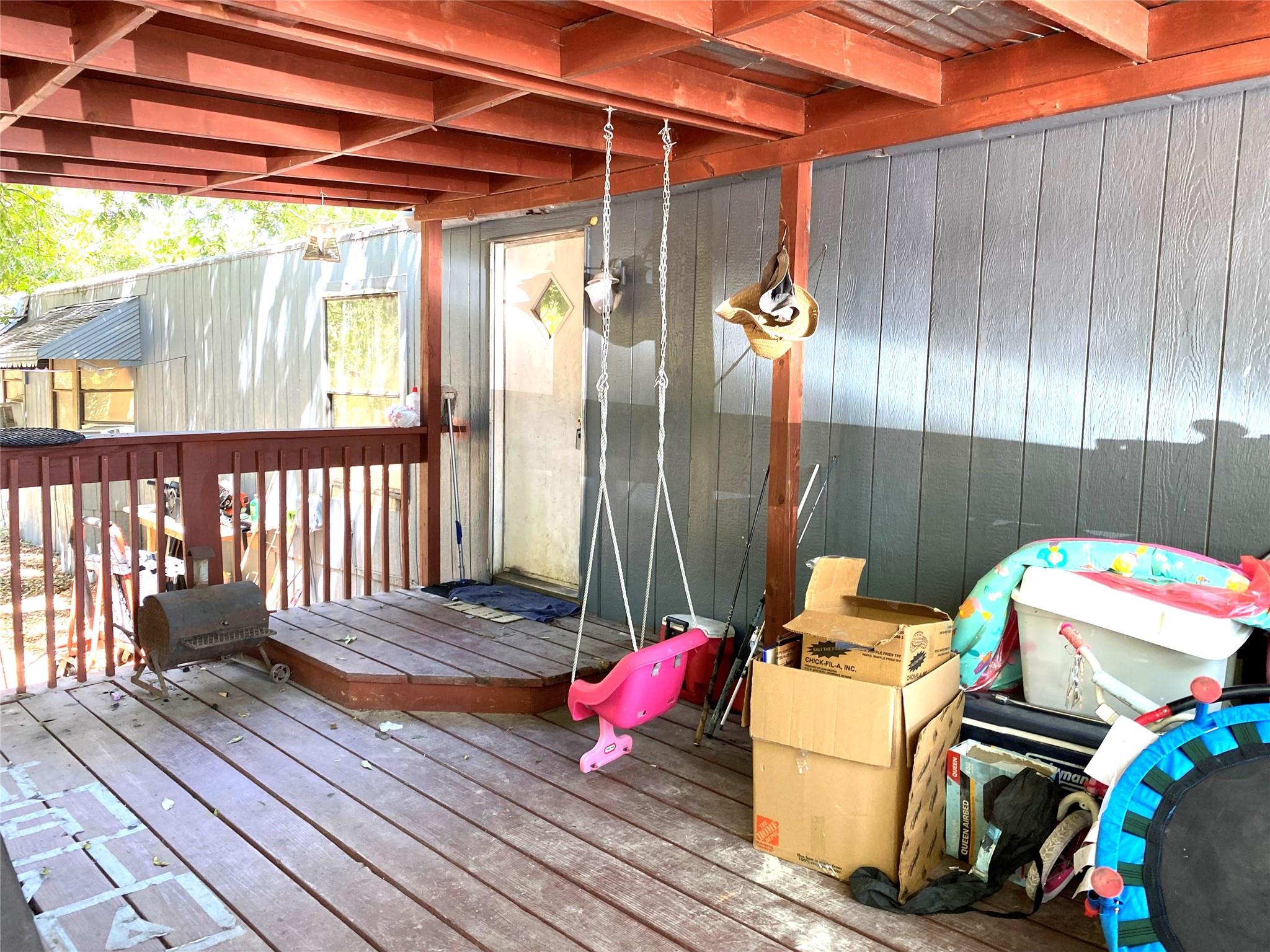 410 W North St, Kyle, TX 78640