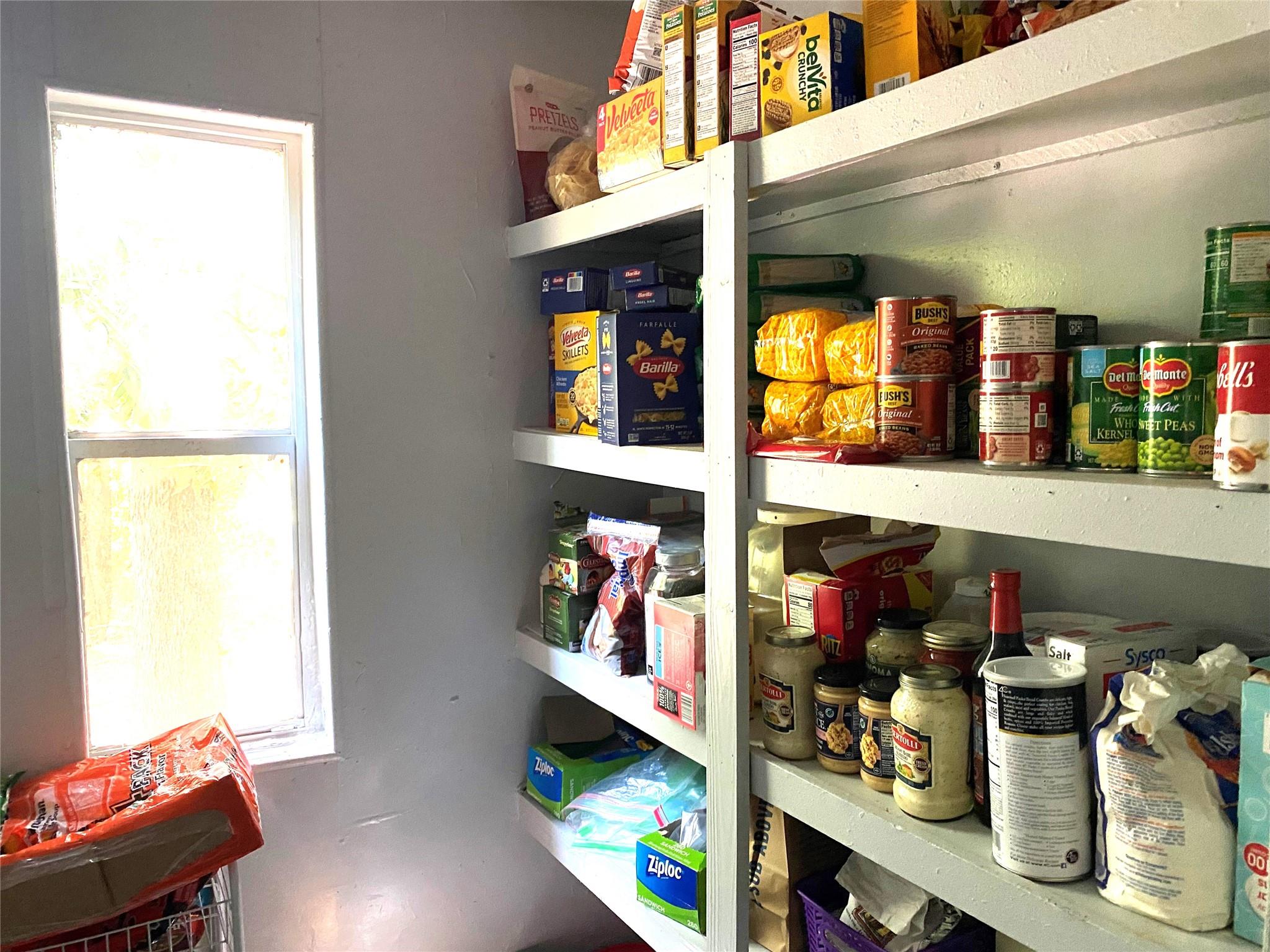 410 W North St, Kyle, TX 78640