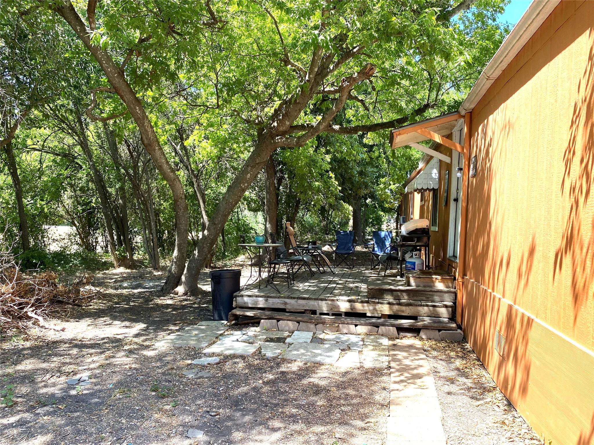 410 W North St, Kyle, TX 78640