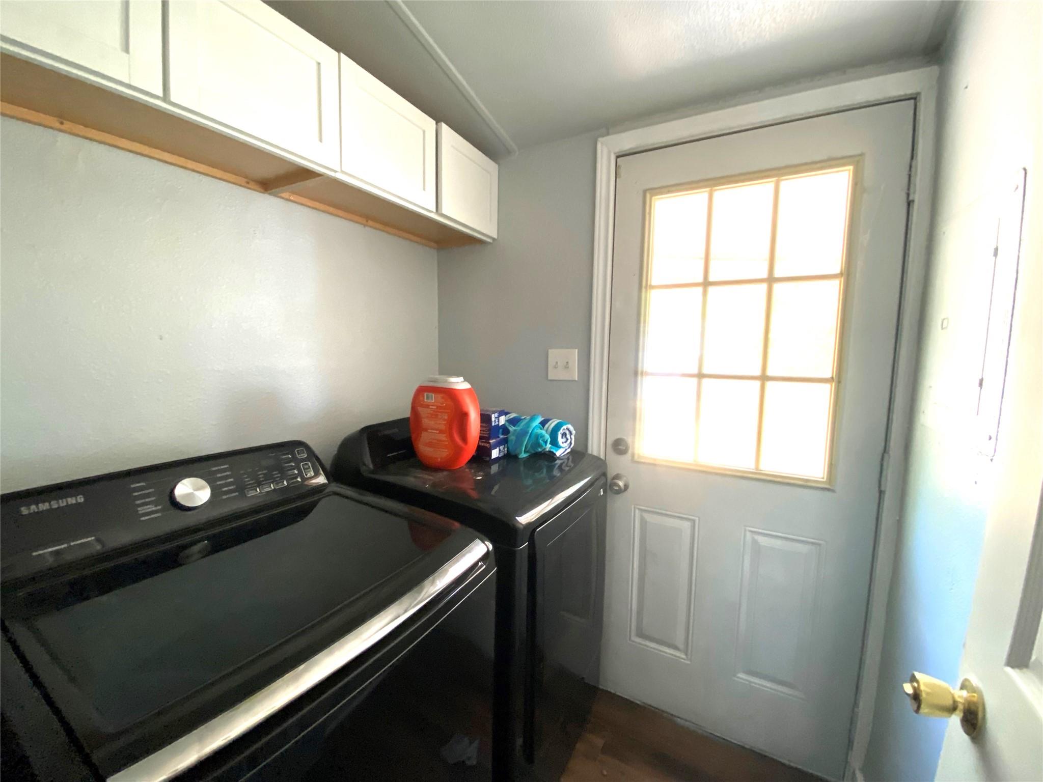 410 W North St, Kyle, TX 78640