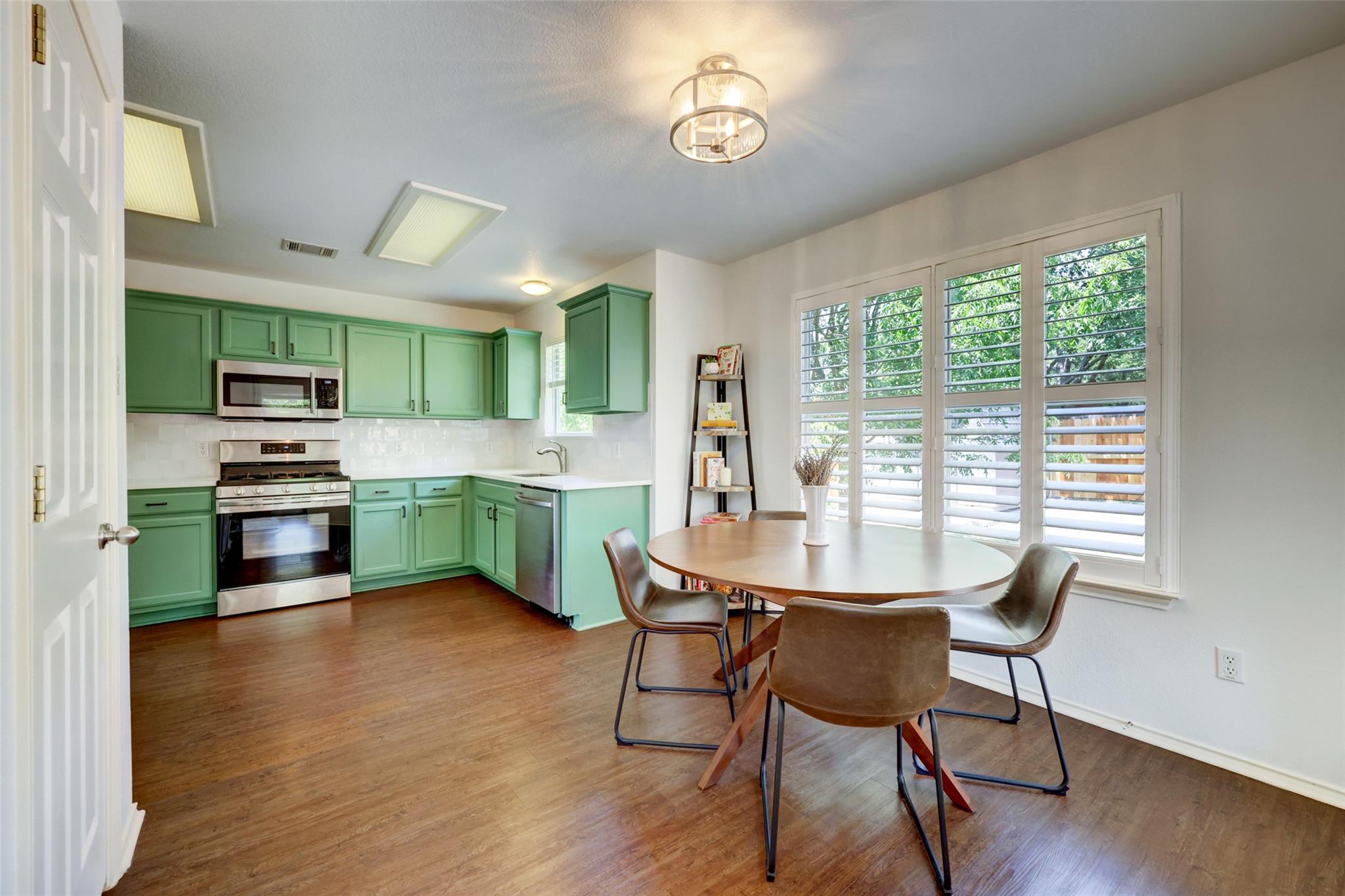 1816 W Pflugerville Pkwy, Round Rock, TX 78664