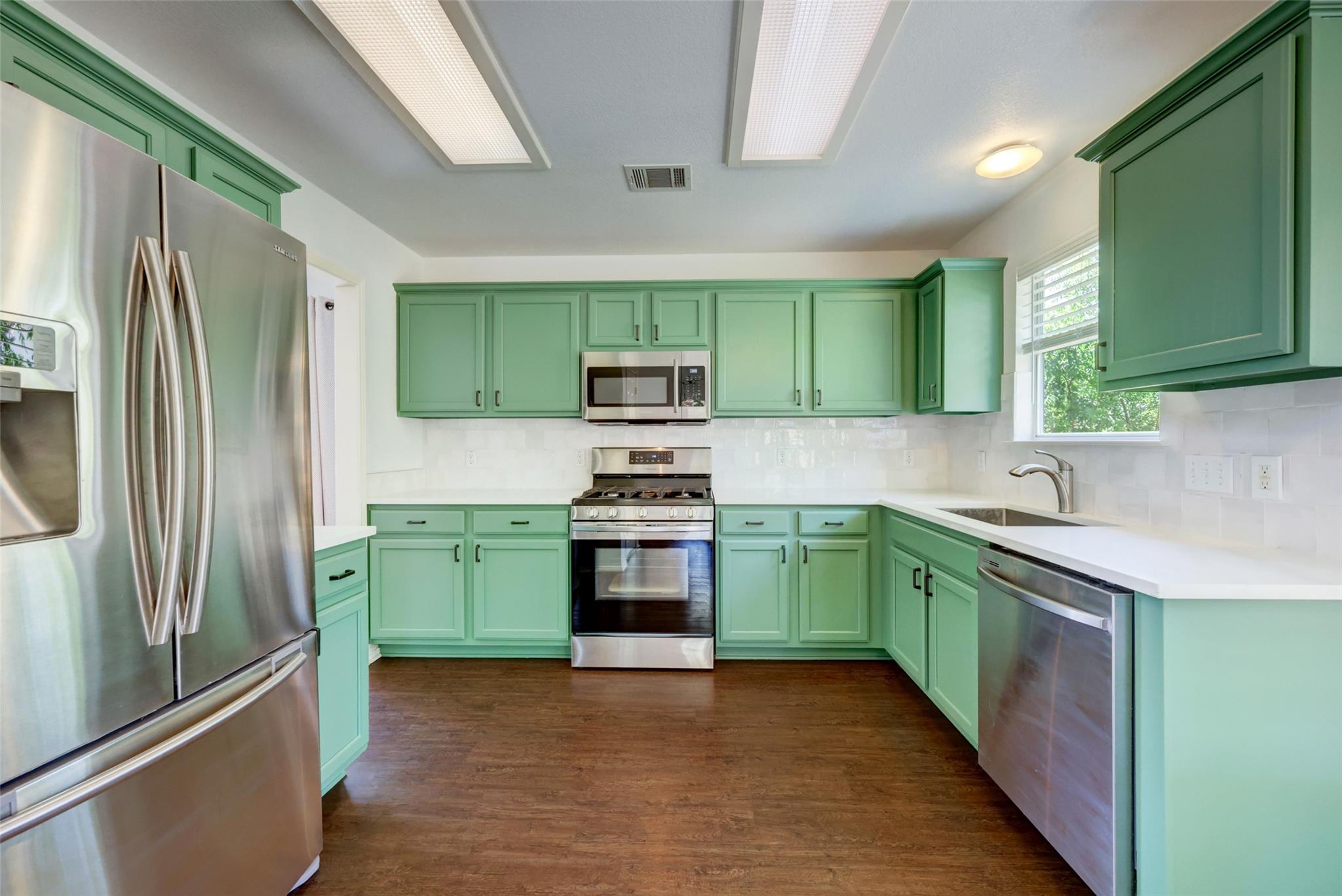 1816 W Pflugerville Pkwy, Round Rock, TX 78664