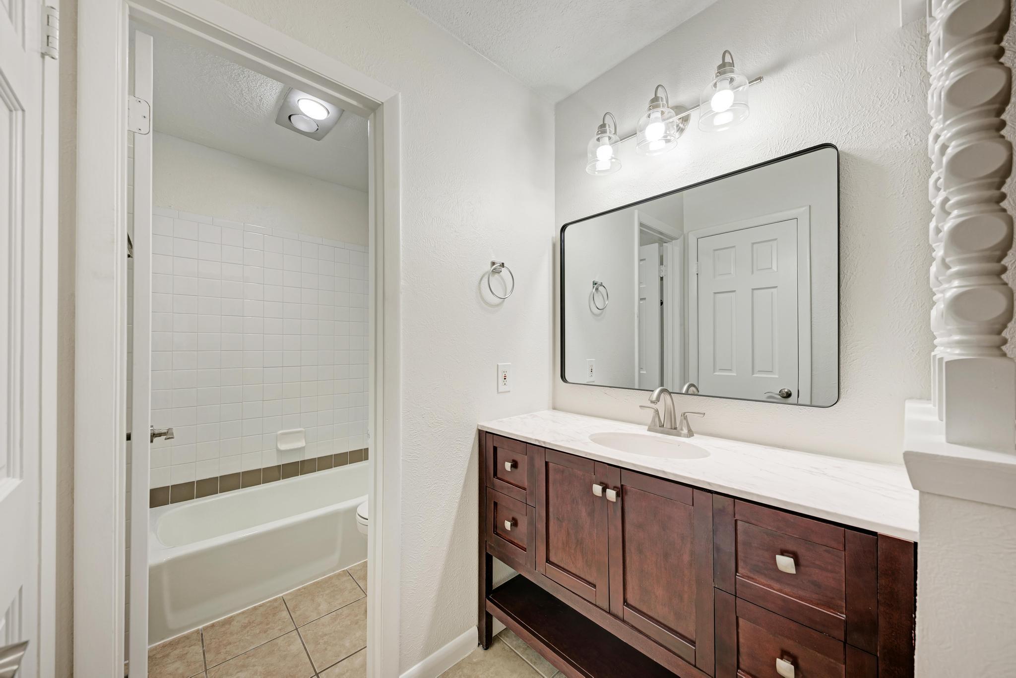 1501 Terrapin Ct # B, Austin, TX 78746