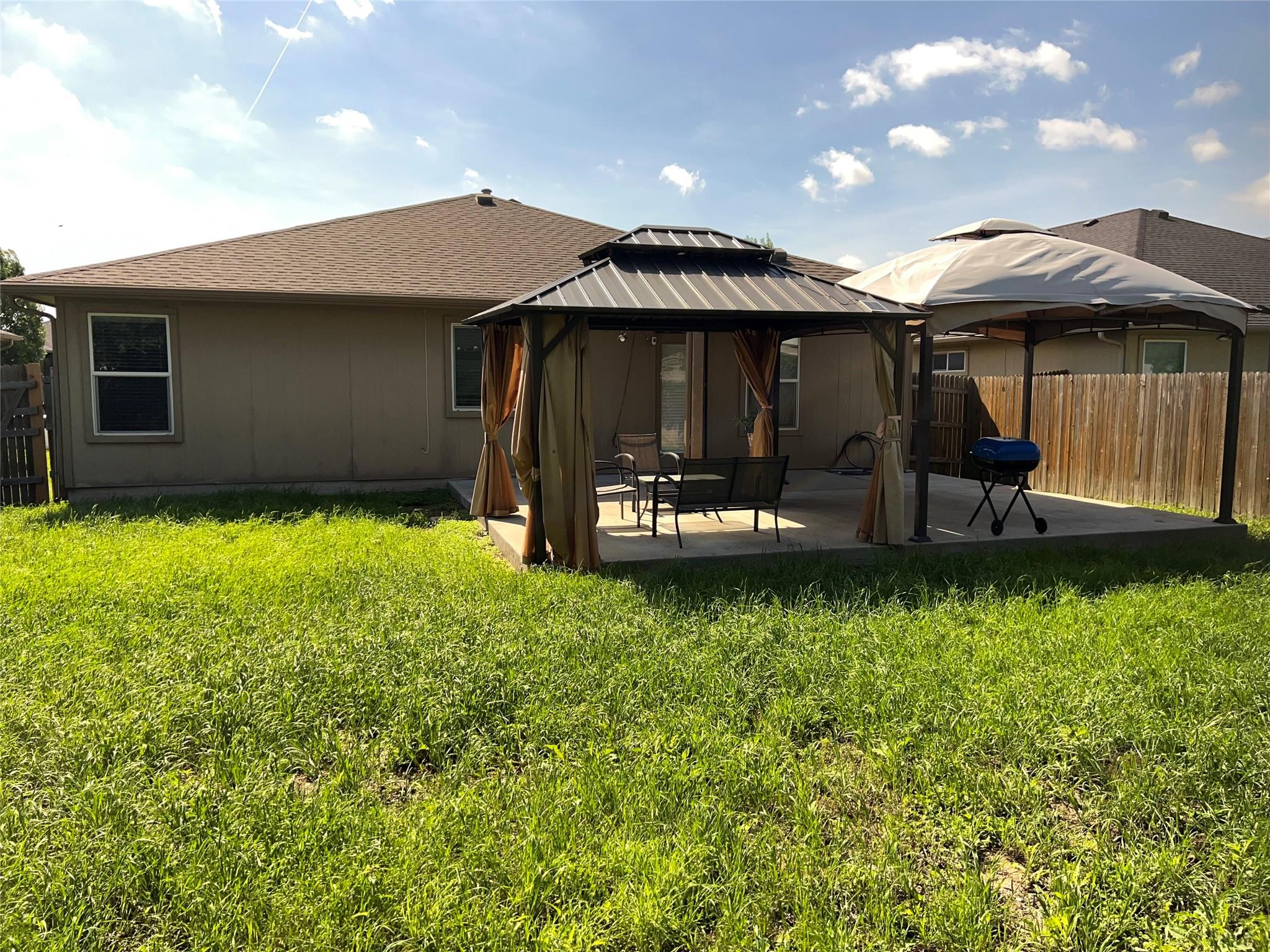 13724 Sierra Wind Ln, Elgin, TX 78621