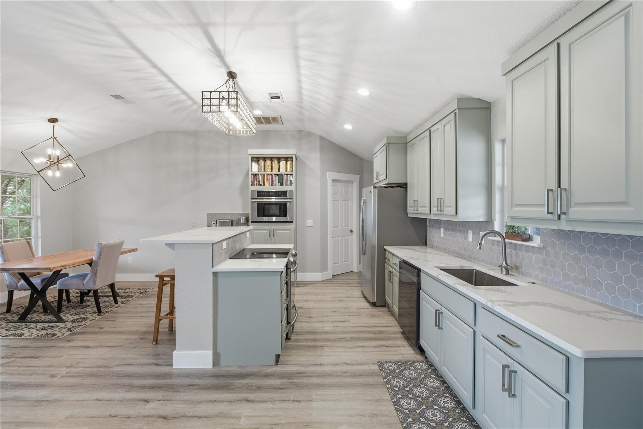 15200 Storm Dr, Austin, TX 78734