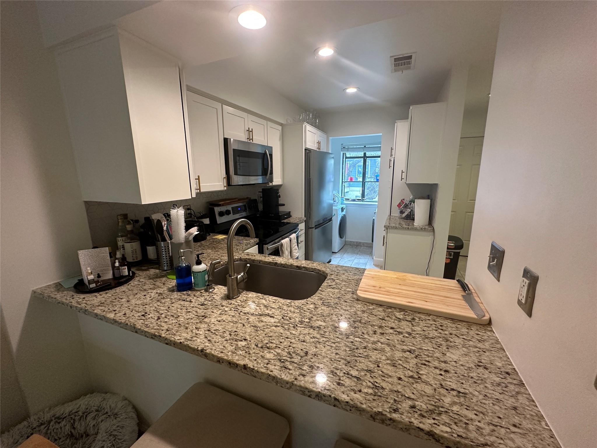 2215 Post Rd # 2002, Austin, TX 78704