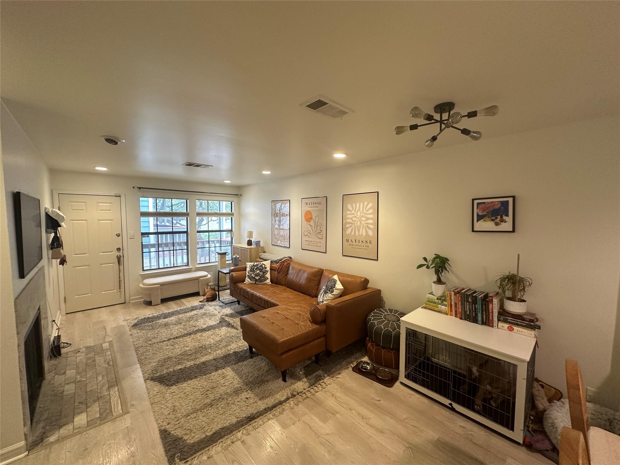 2215 Post Rd # 2002, Austin, TX 78704