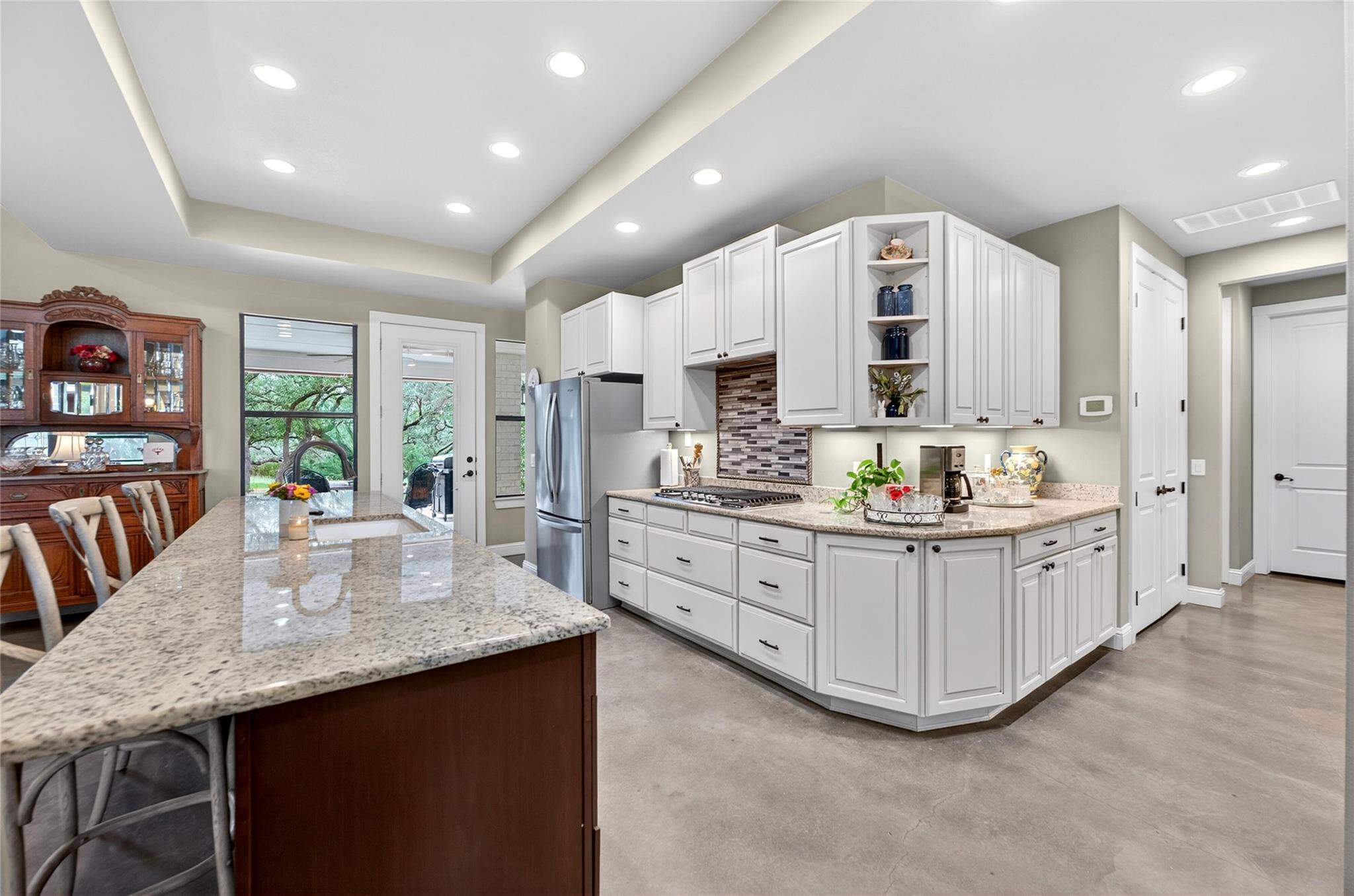 1508 Successor Rd, Spicewood, TX 78669