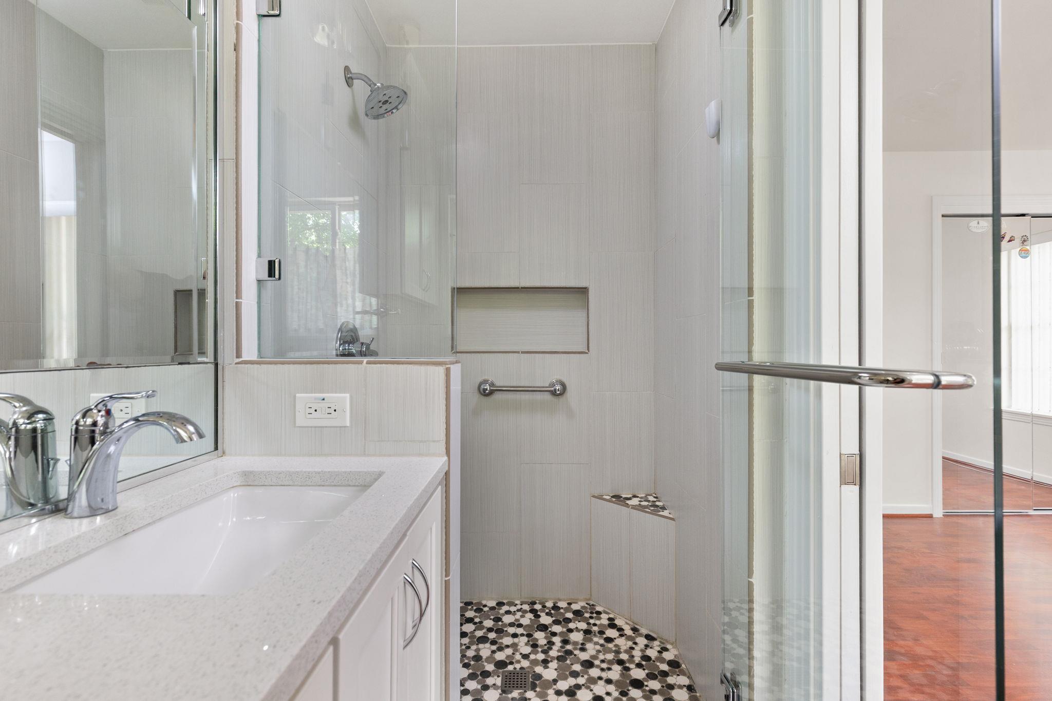 1105 Alegria Rd, Austin, TX 78757