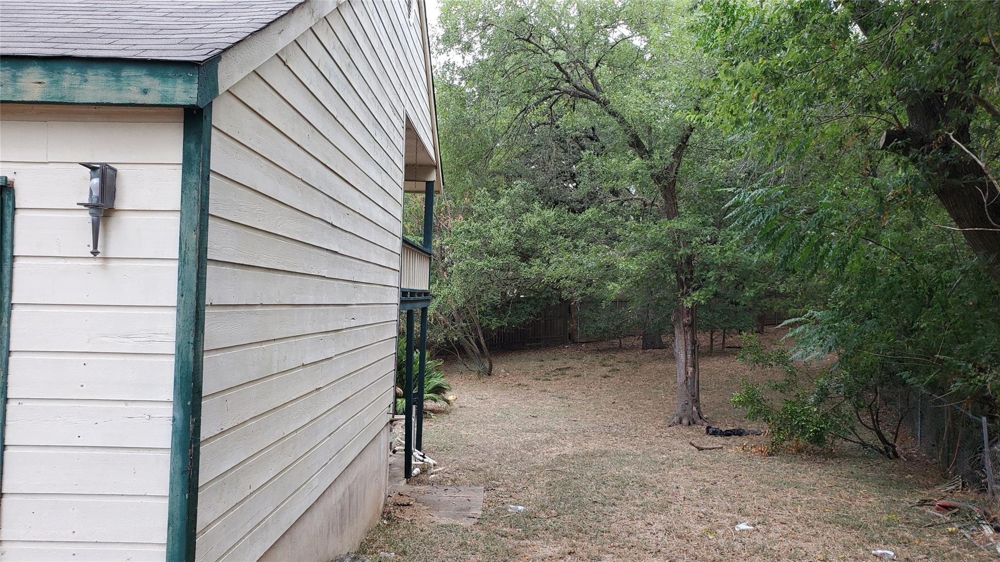 106 Potomac Cir, San Marcos, TX 78666