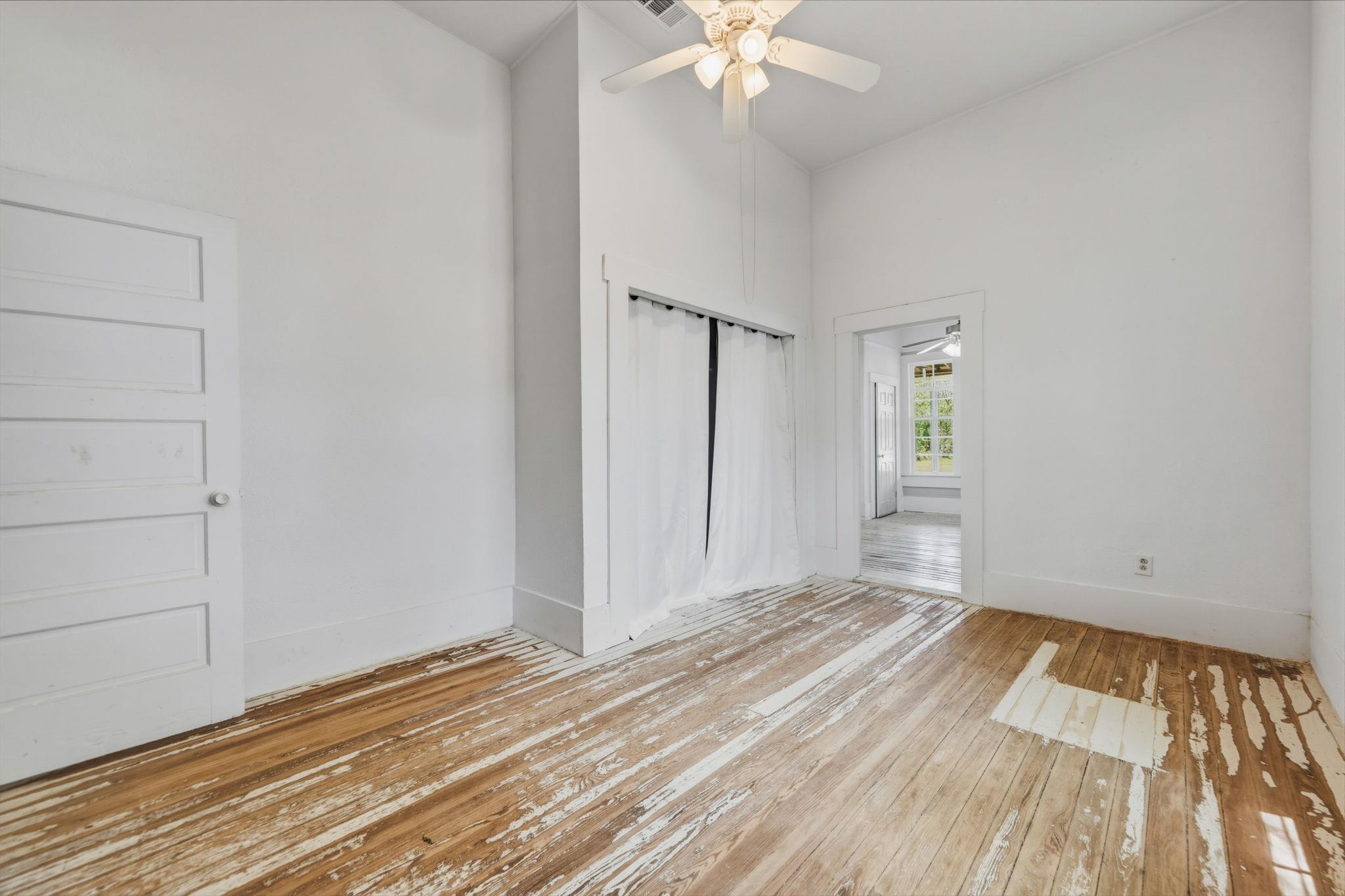604 Avenue B, Lexington, TX 78947