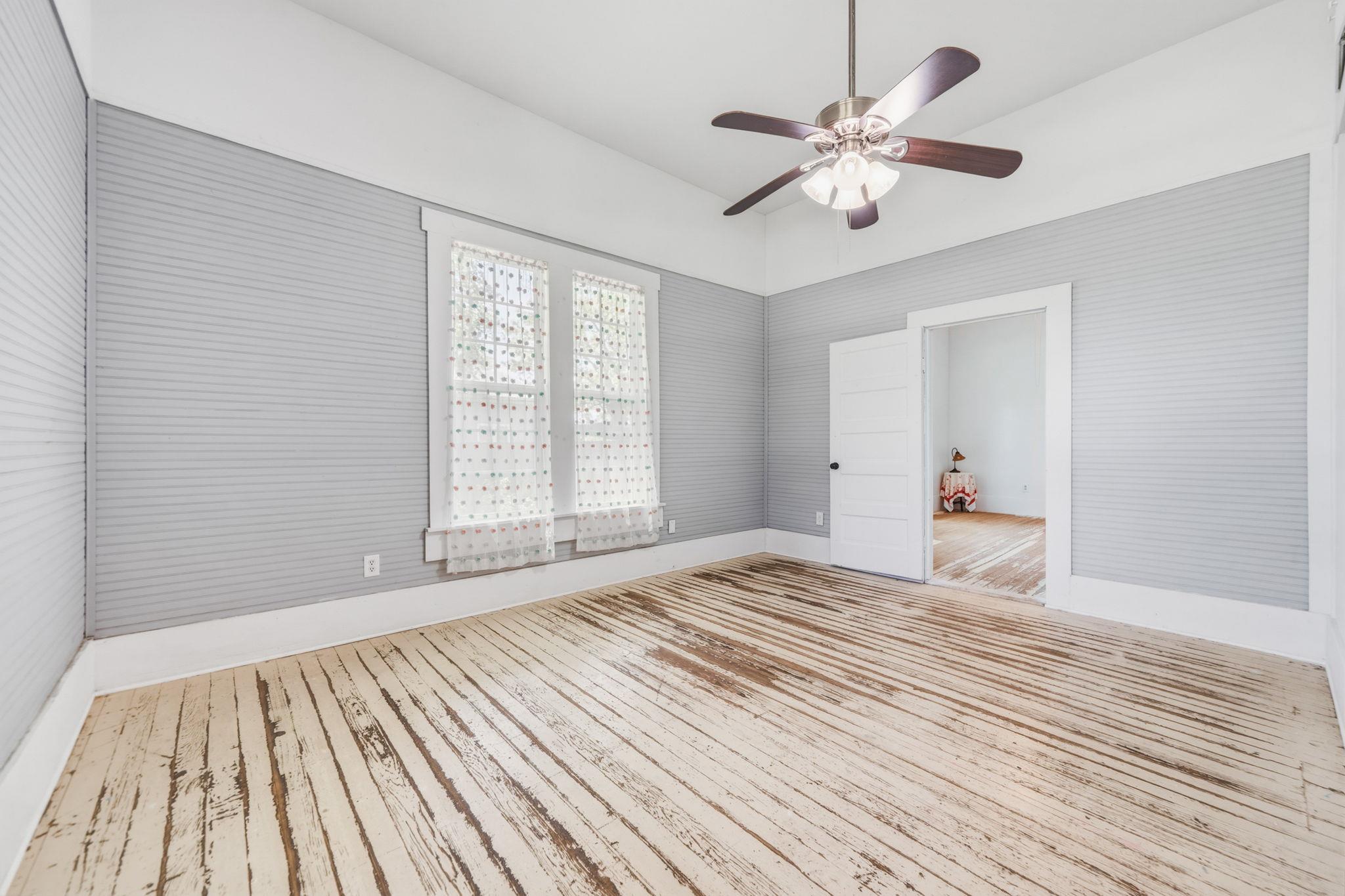604 Avenue B, Lexington, TX 78947