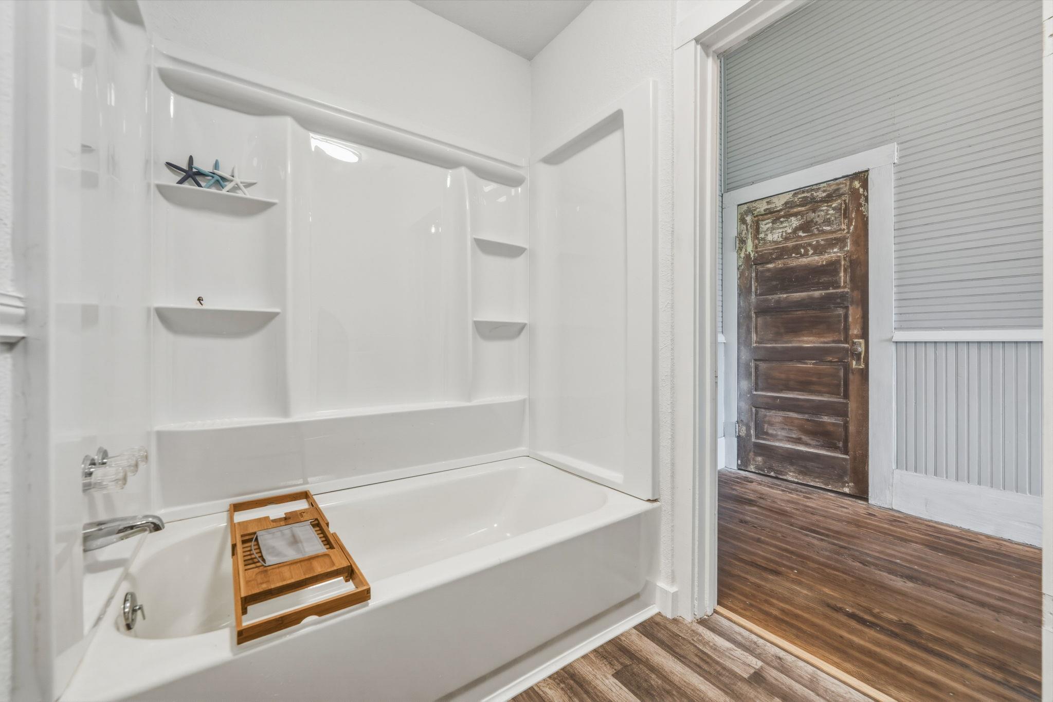 604 Avenue B, Lexington, TX 78947
