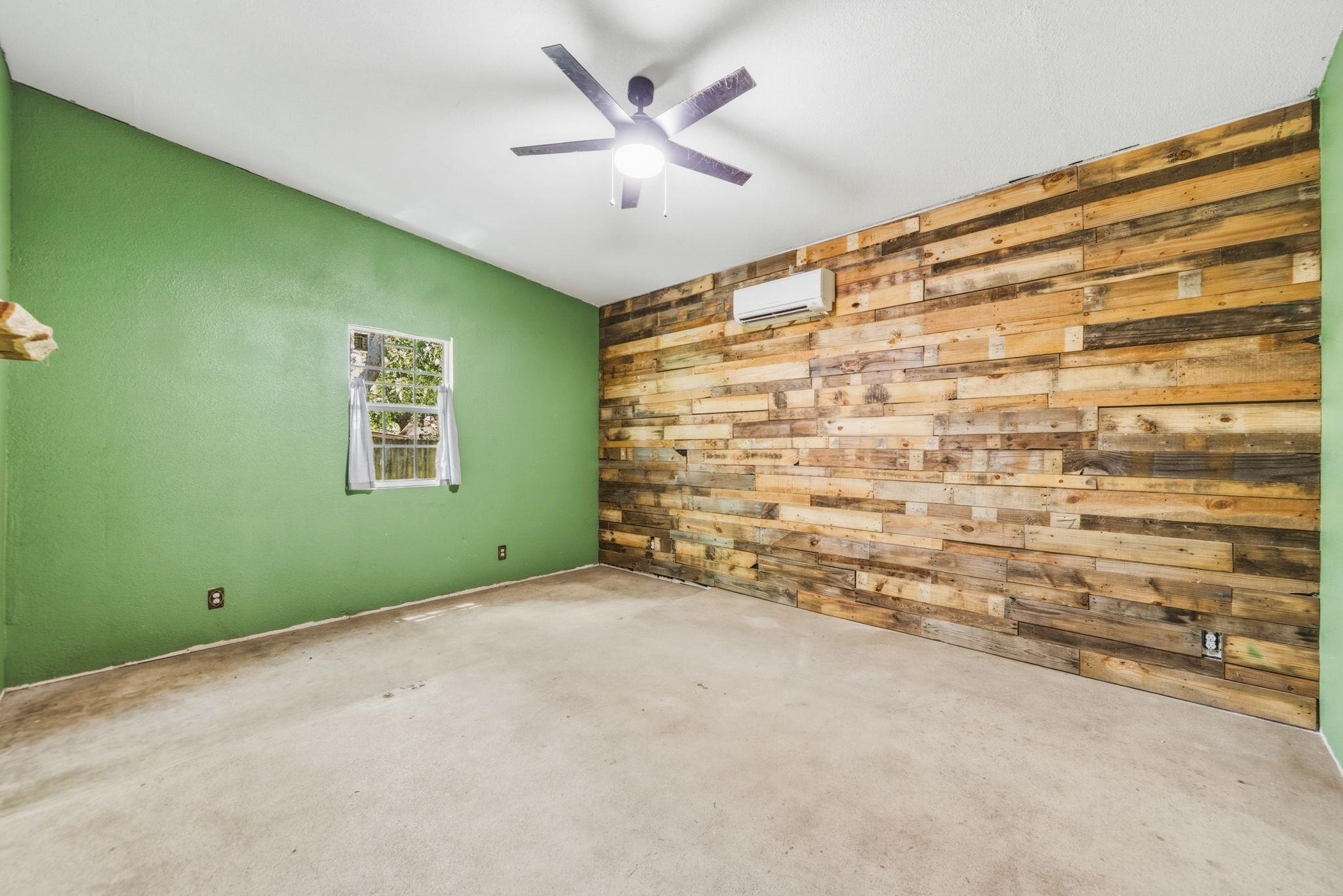 604 Avenue B, Lexington, TX 78947