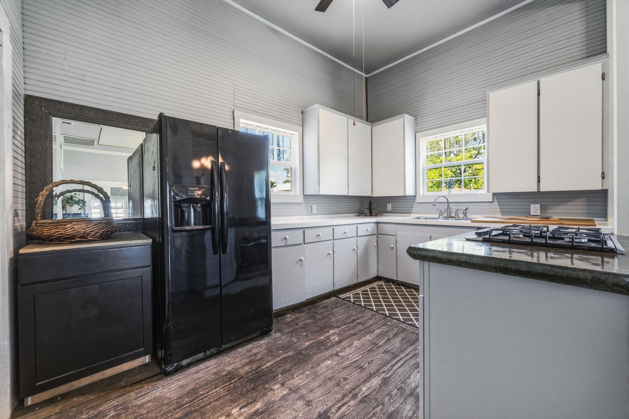 604 Avenue B, Lexington, TX 78947