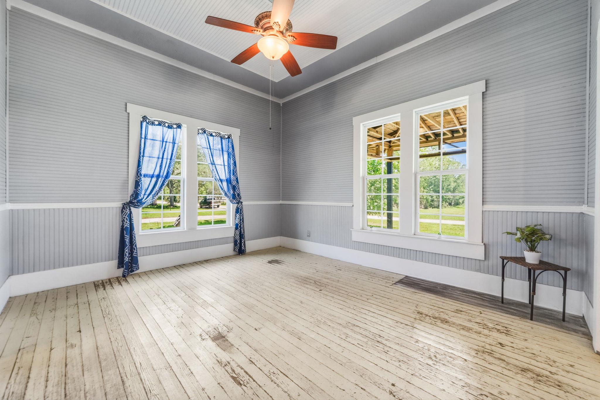 604 Avenue B, Lexington, TX 78947