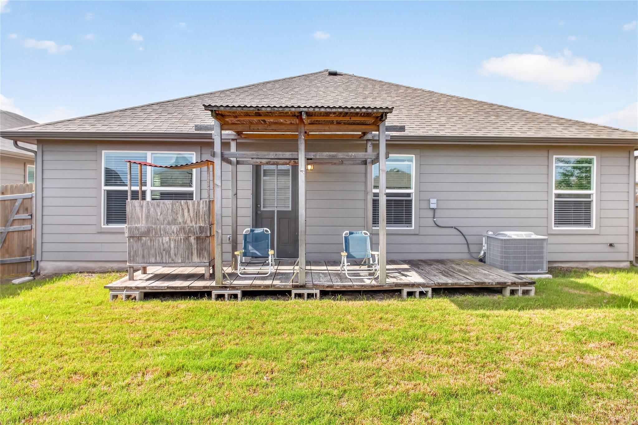 1007 Coolridge Ct, Hutto, TX 78634