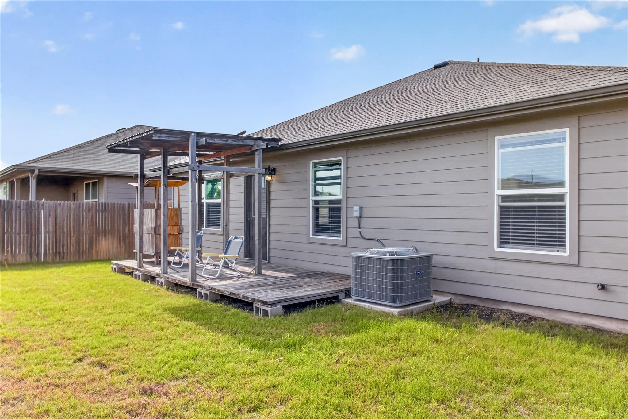 1007 Coolridge Ct, Hutto, TX 78634