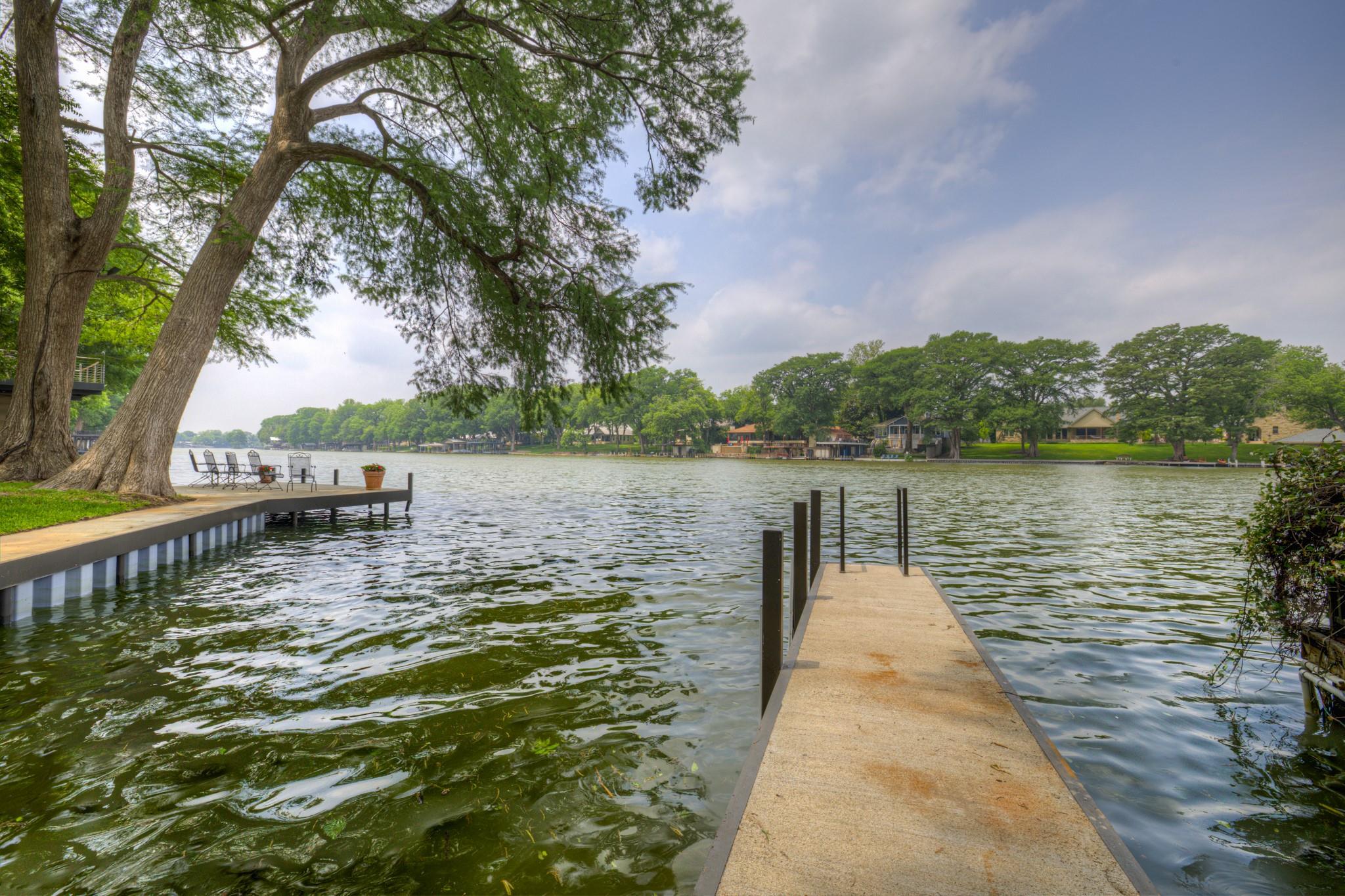 110 LAKE VILLAGE RD Rd, Seguin, TX 78155