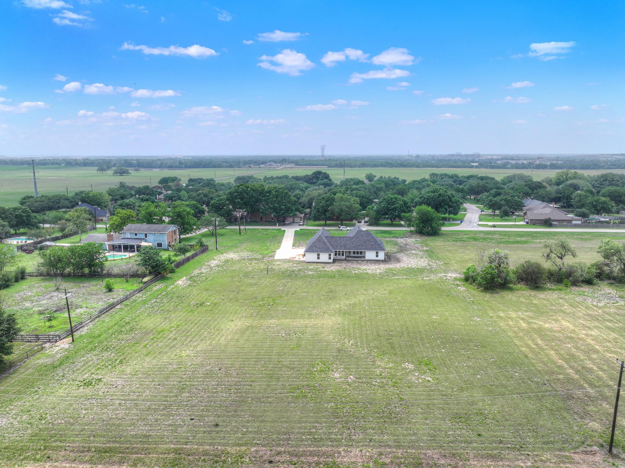 110 LAKE VILLAGE RD Rd, Seguin, TX 78155