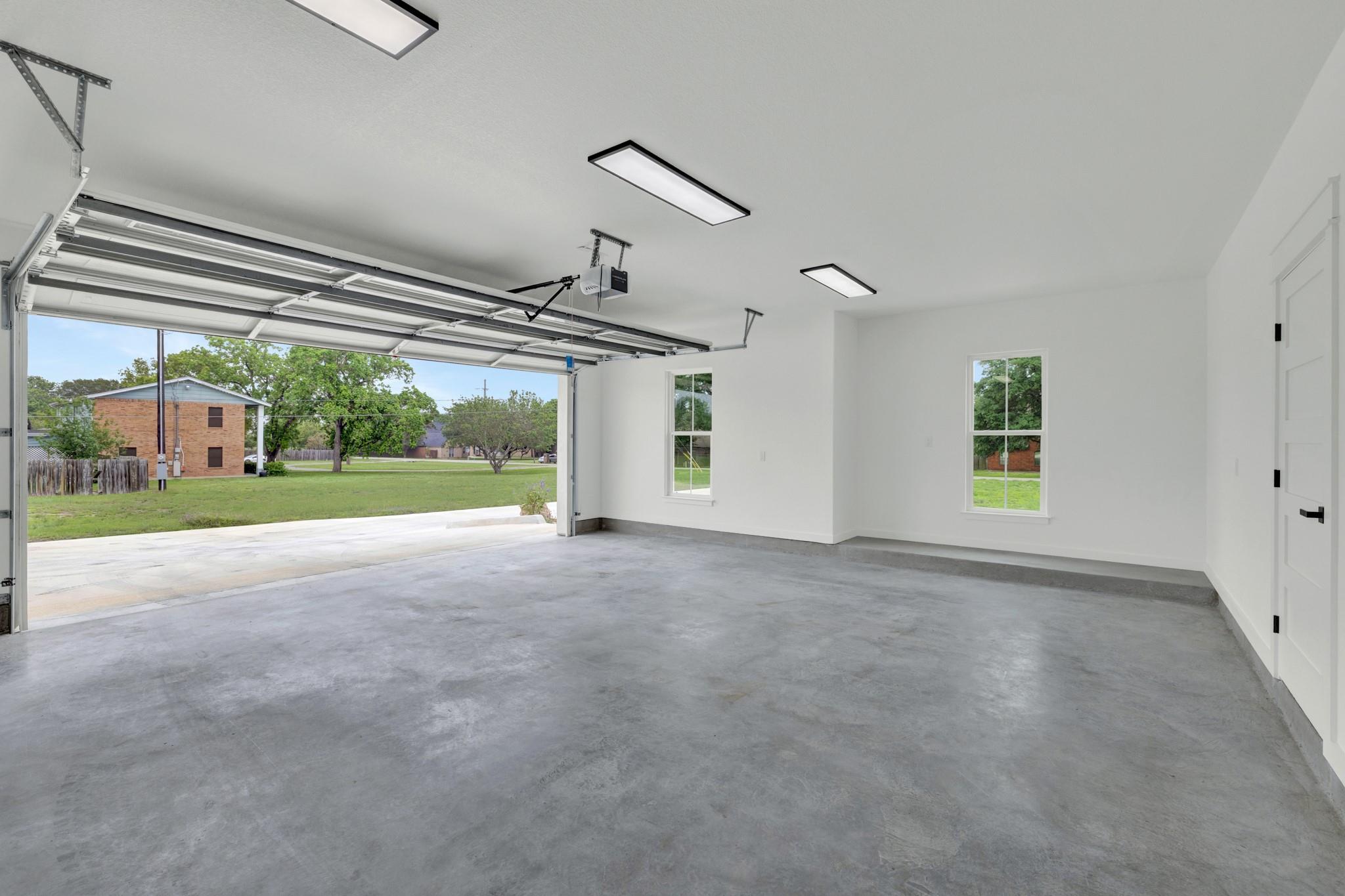 110 LAKE VILLAGE RD Rd, Seguin, TX 78155