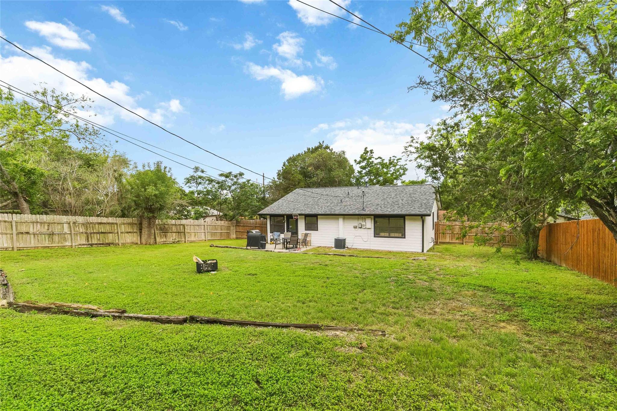 805 Indiana St, San Marcos, TX 78666