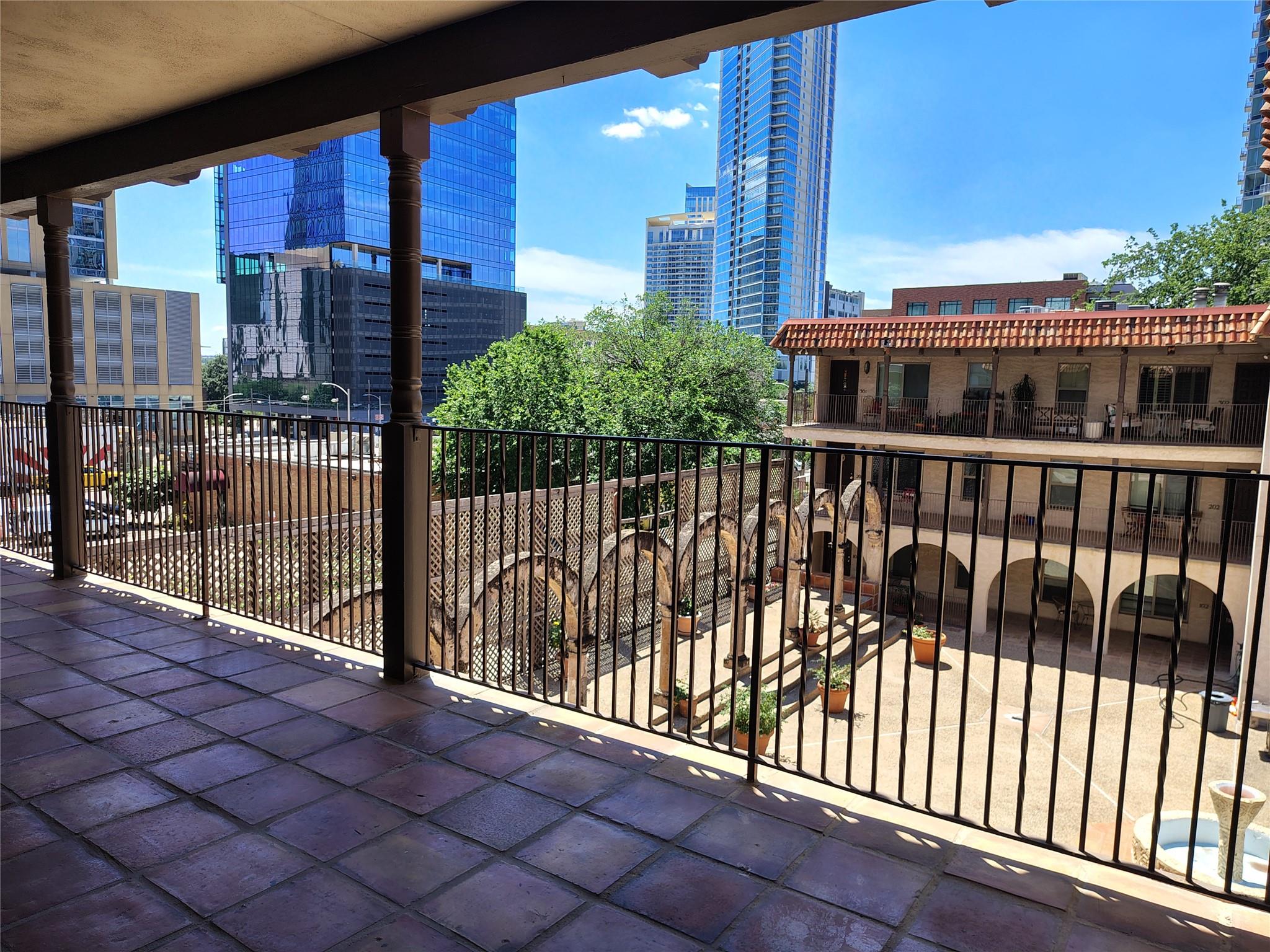 505 W 7th St # 319, Austin, TX 78701