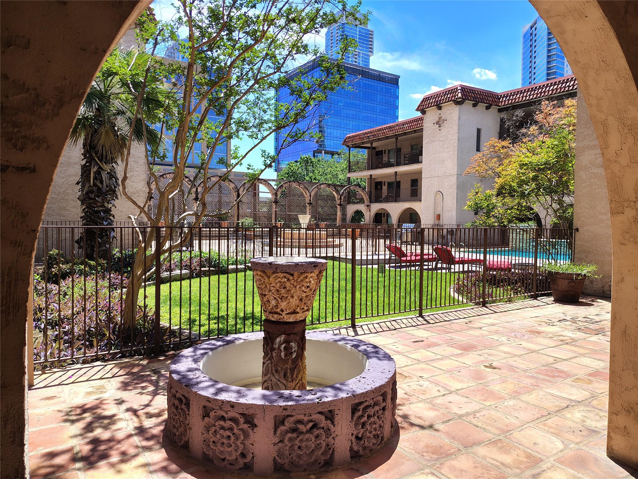 505 W 7th St # 319, Austin, TX 78701