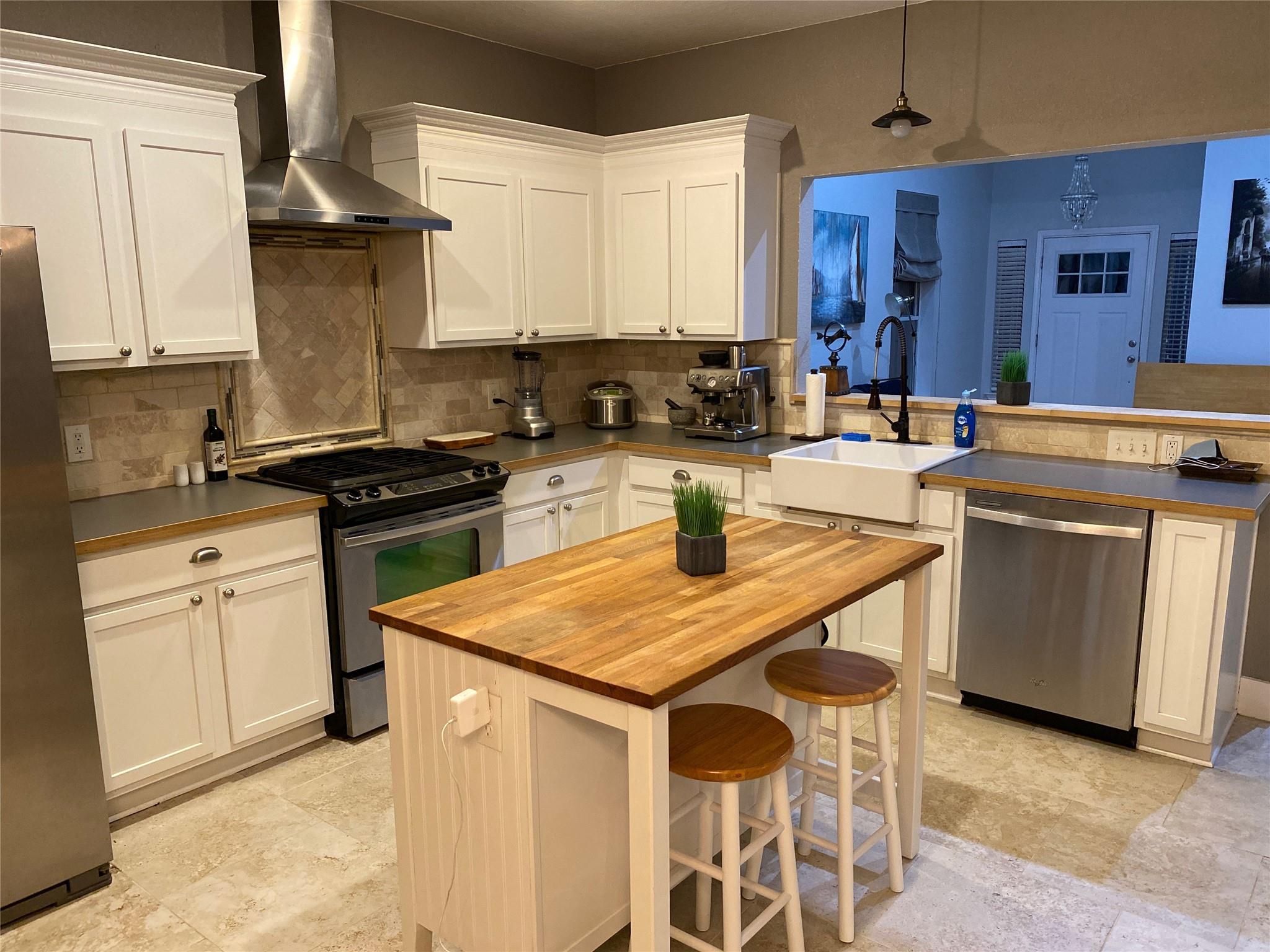 1202 Rawhide Trl, Cedar Park, TX 78613